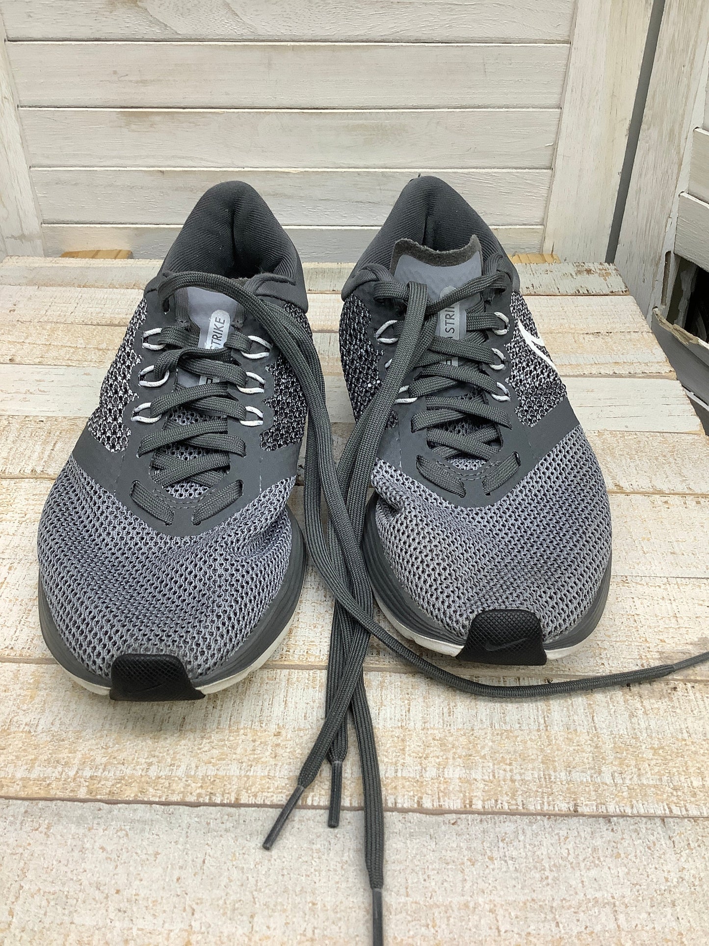 Shoes Athletic By Nike Size: 6