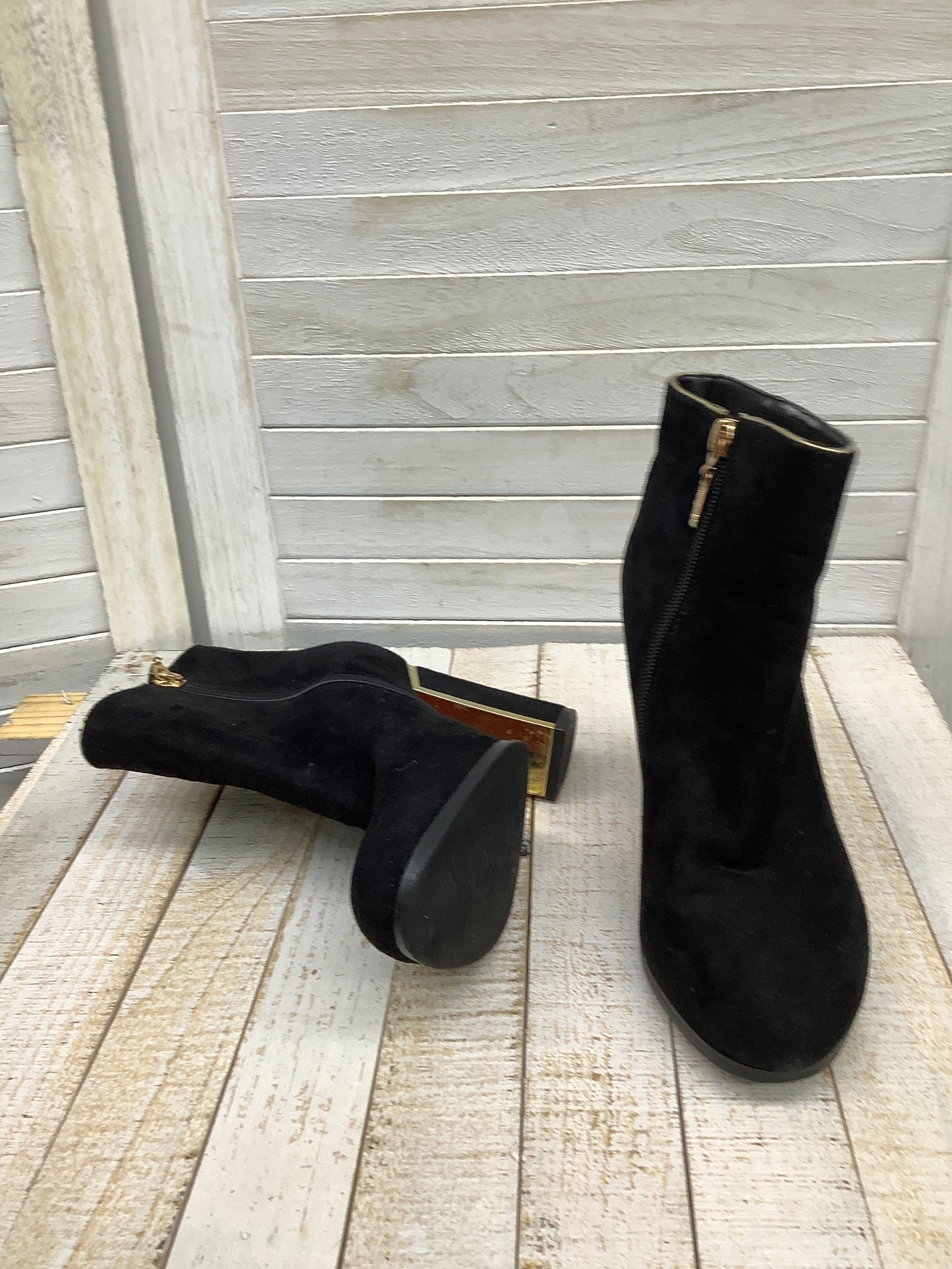 Boots Ankle Heels By Clothes Mentor Size: 6