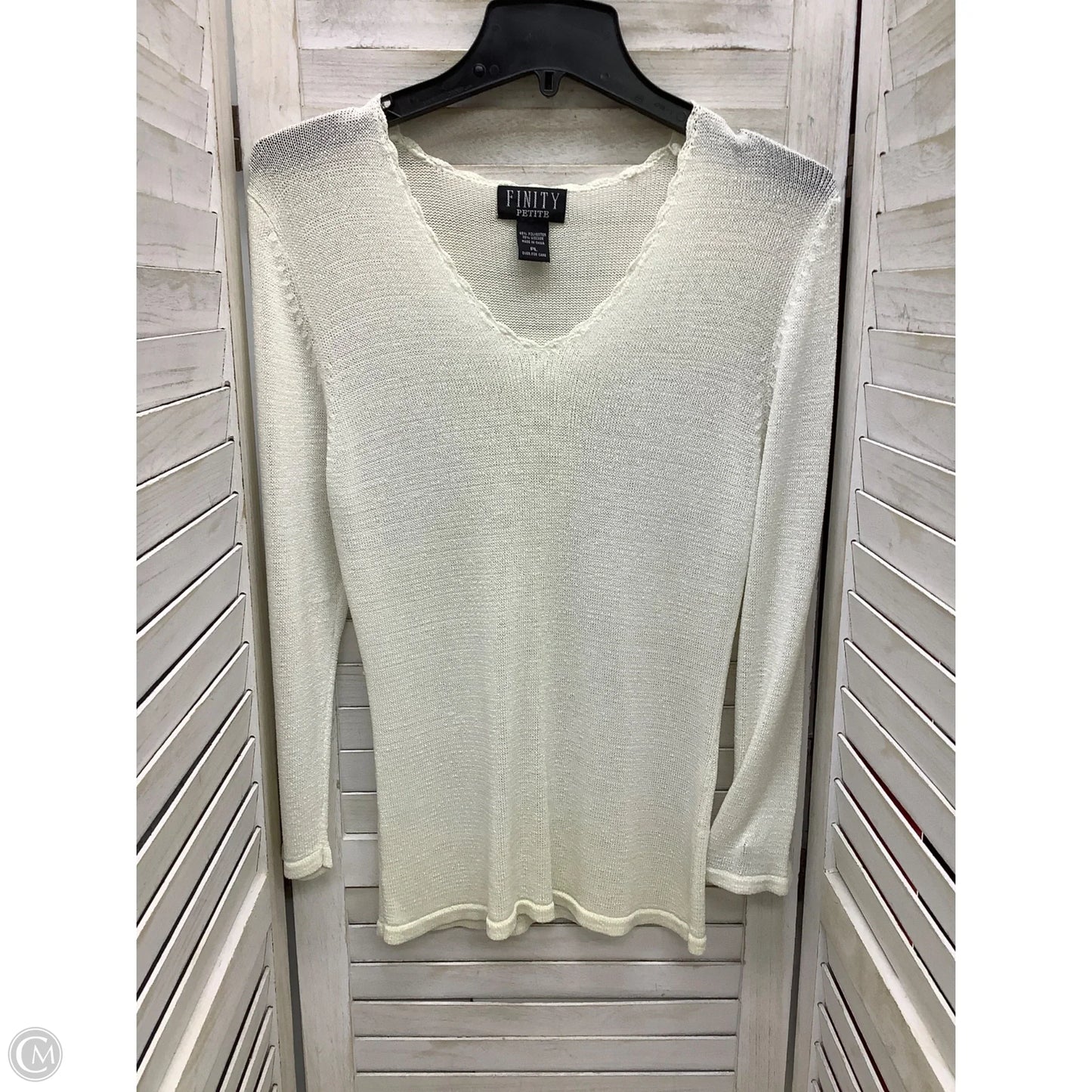 Top Long Sleeve By Finity In White, Size: Lp