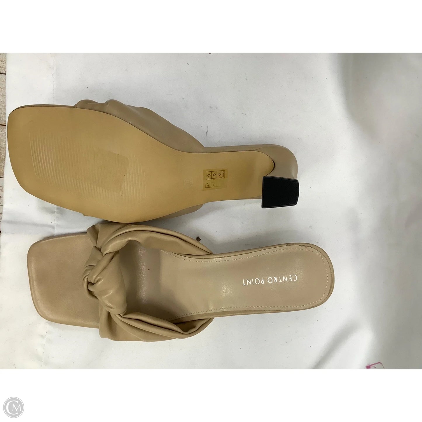 Sandals Heels Kitten By Clothes Mentor In Tan, Size: 10
