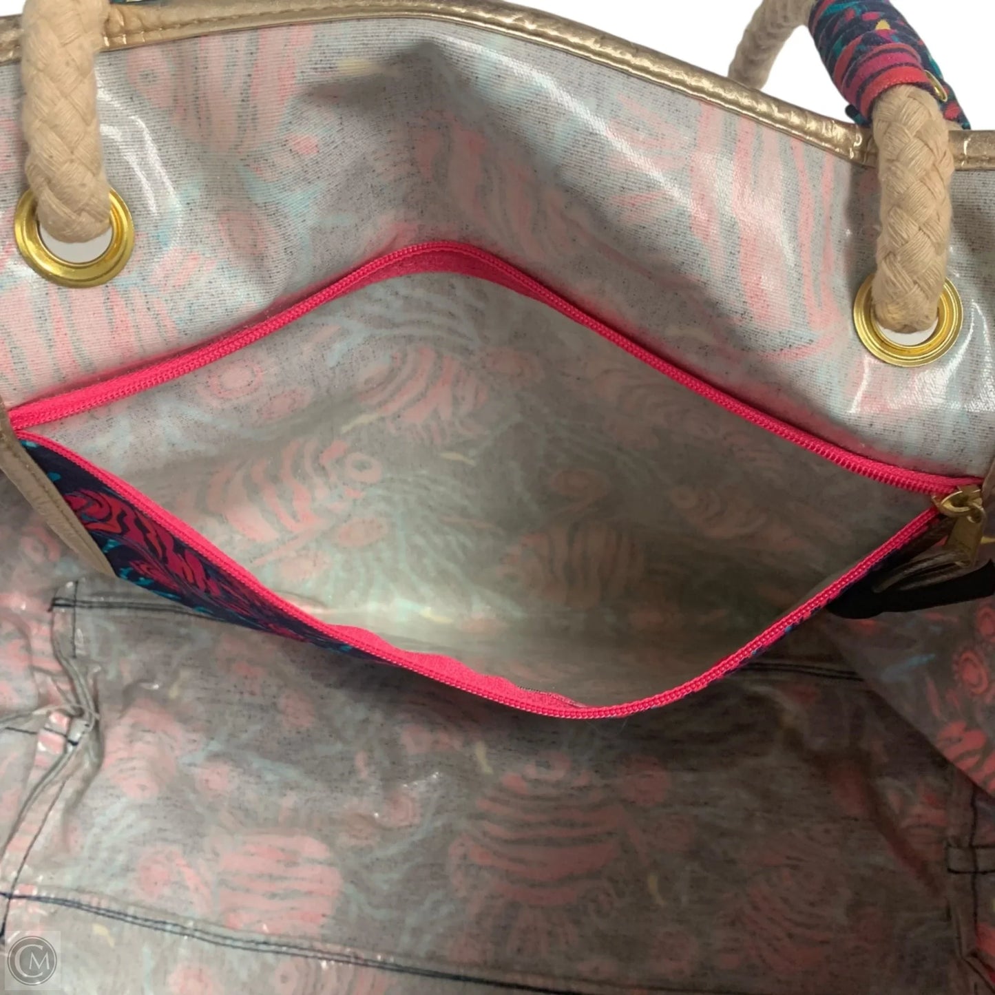 Handbag Designer By Lilly Pulitzer, Size: Medium