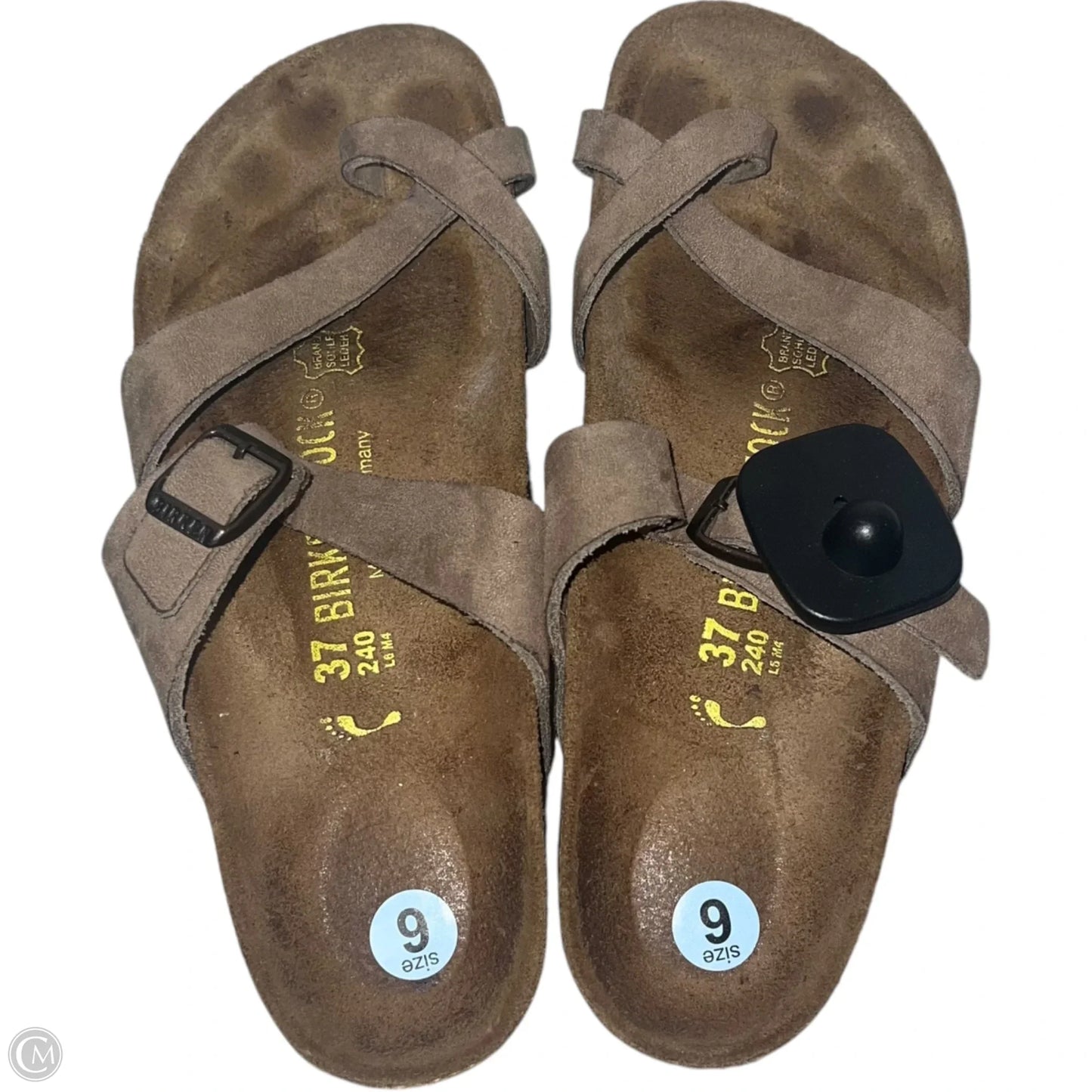 Sandals Flats By Birkenstock In Beige, Size: 6