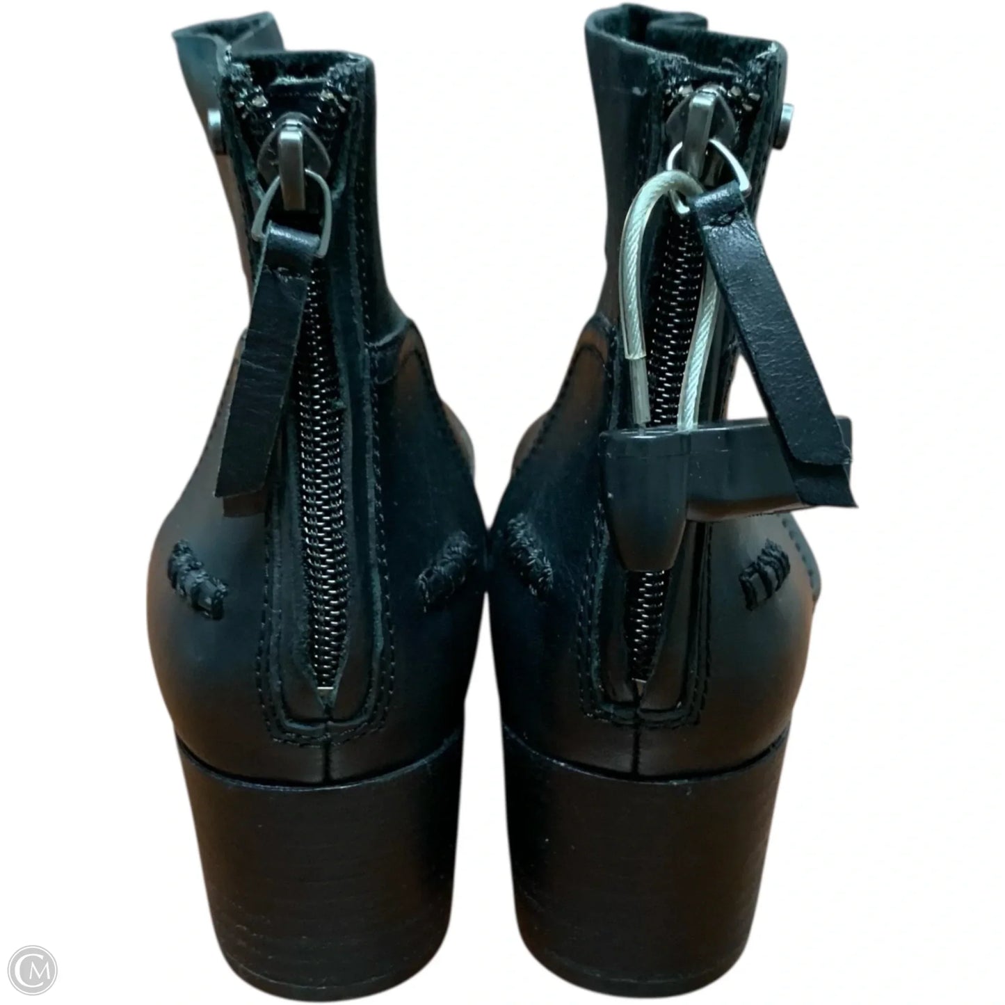 Boots Designer By Ugg In Black, Size: 8