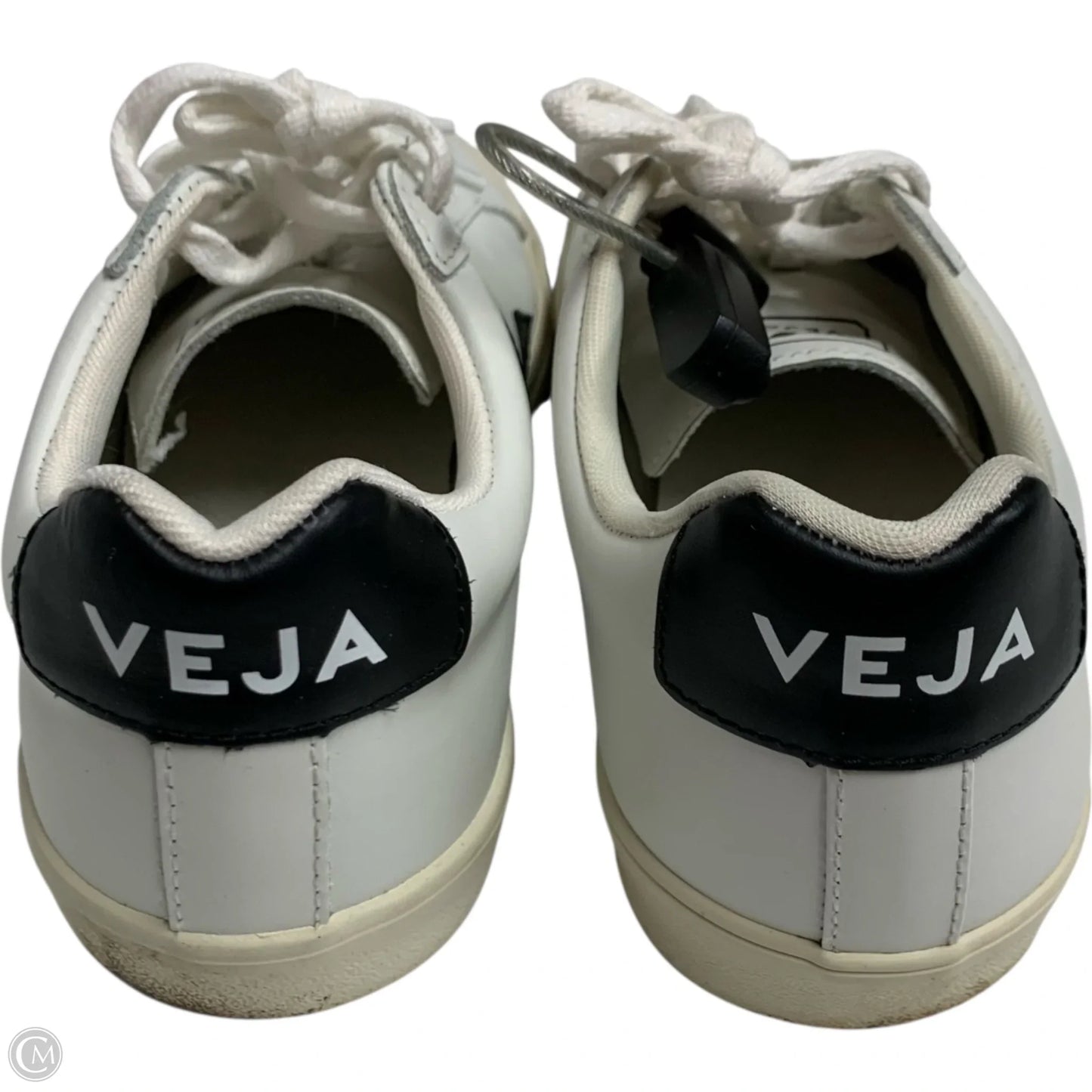 Shoes Sneakers By Veja In Black & White, Size: 7
