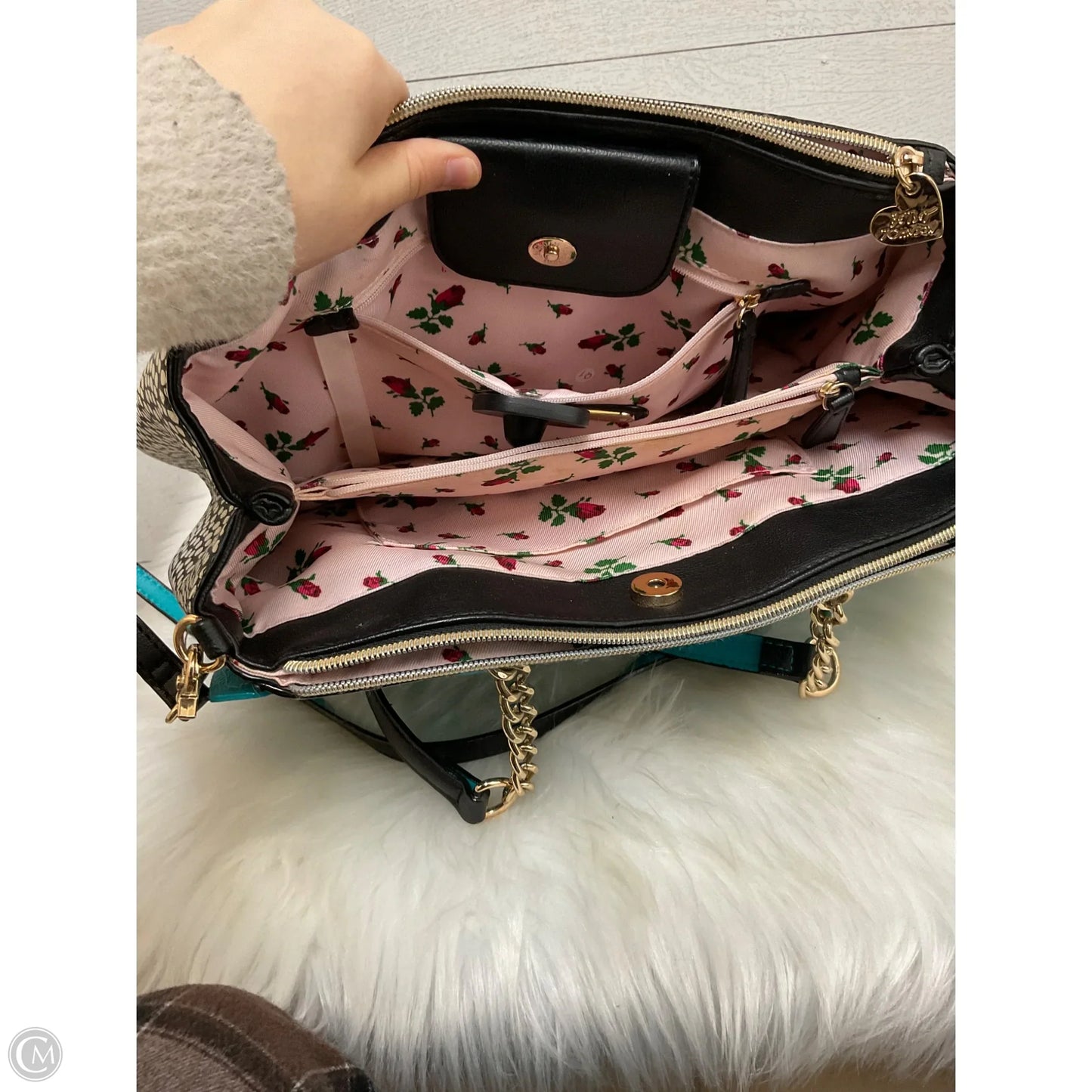 Handbag By Betsey Johnson, Size: Large