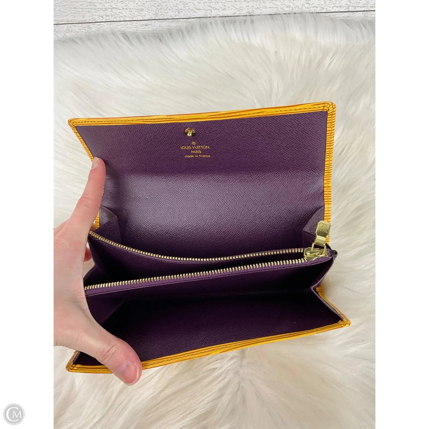 Wallet Luxury Designer By Louis Vuitton, Size: Medium