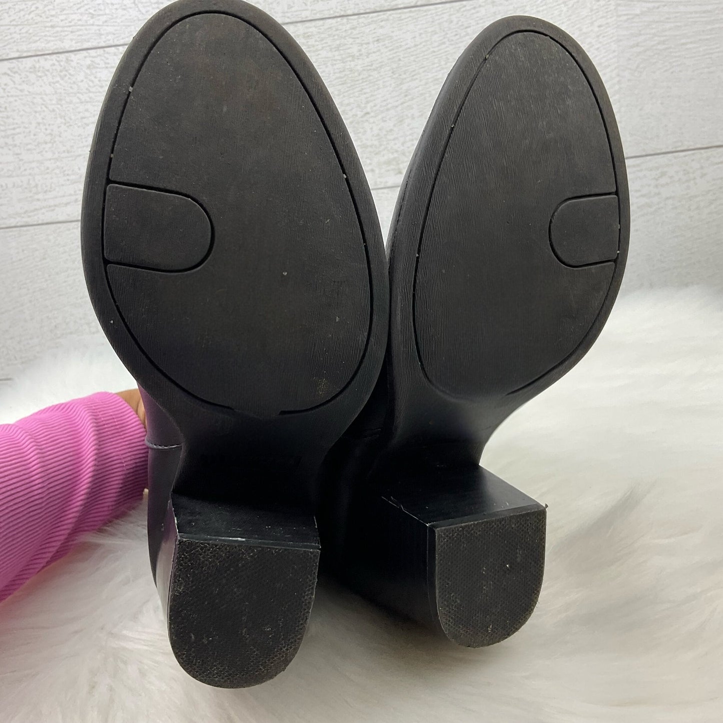 Boots Ankle Heels By Attention Size: 7