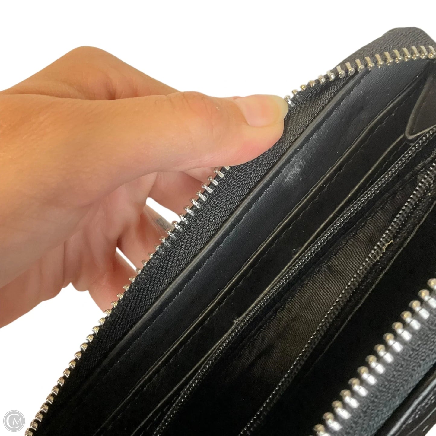 Wallet By Guess, Size: Medium