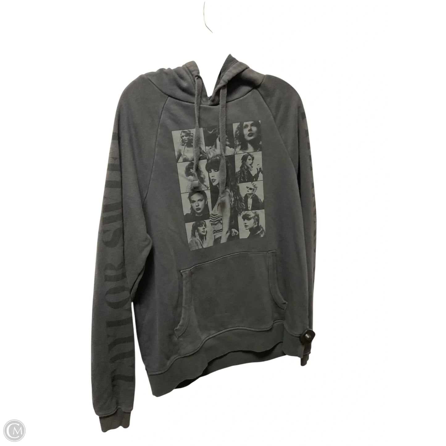 Sweatshirt Hoodie By Clothes Mentor In Grey, Size: S
