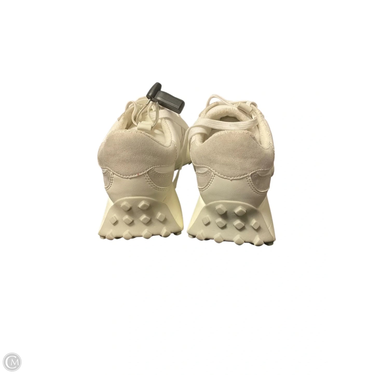 Shoes Sneakers By Steve Madden In White, Size: 10