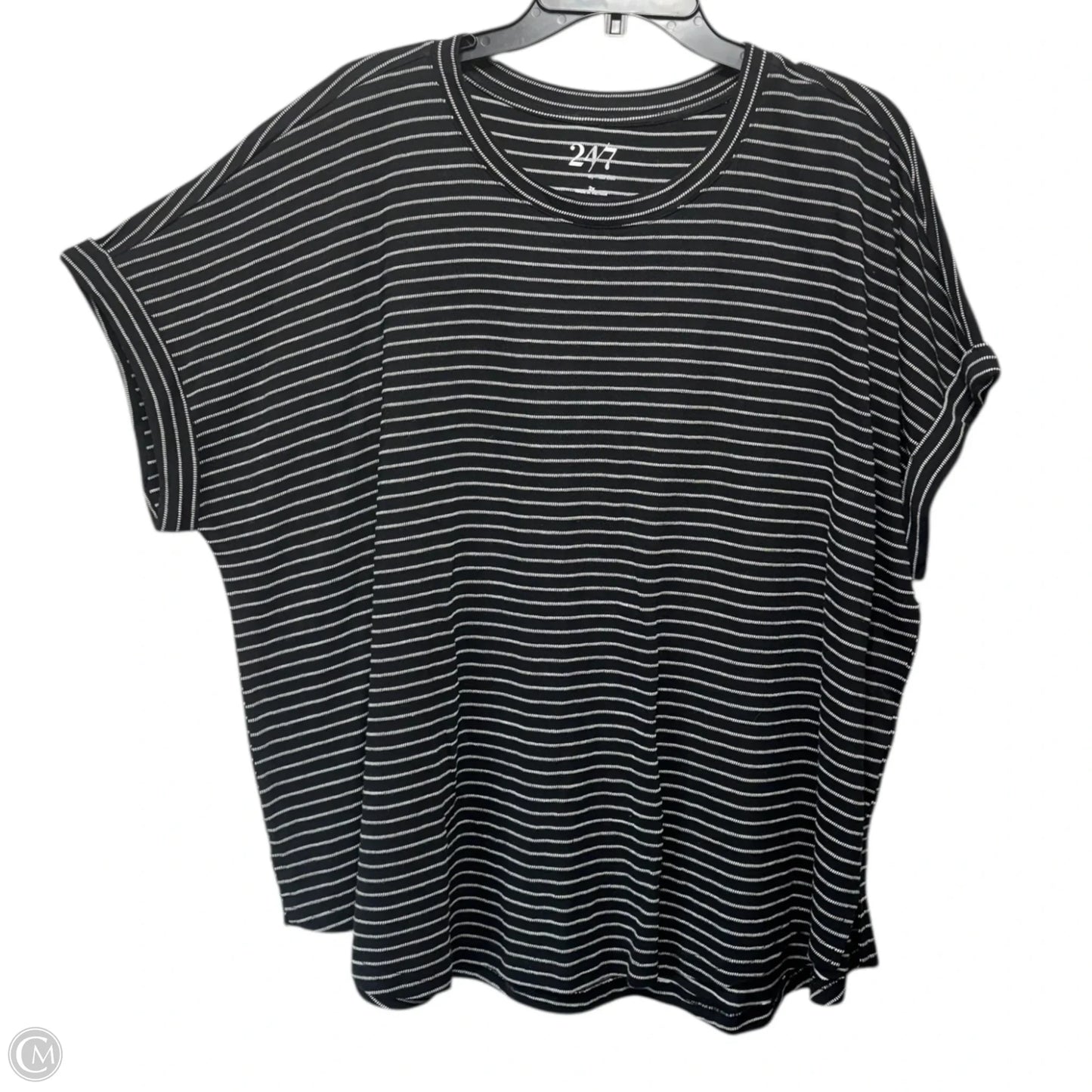 Top Short Sleeve By Maurices In Striped Pattern, Size: 2x