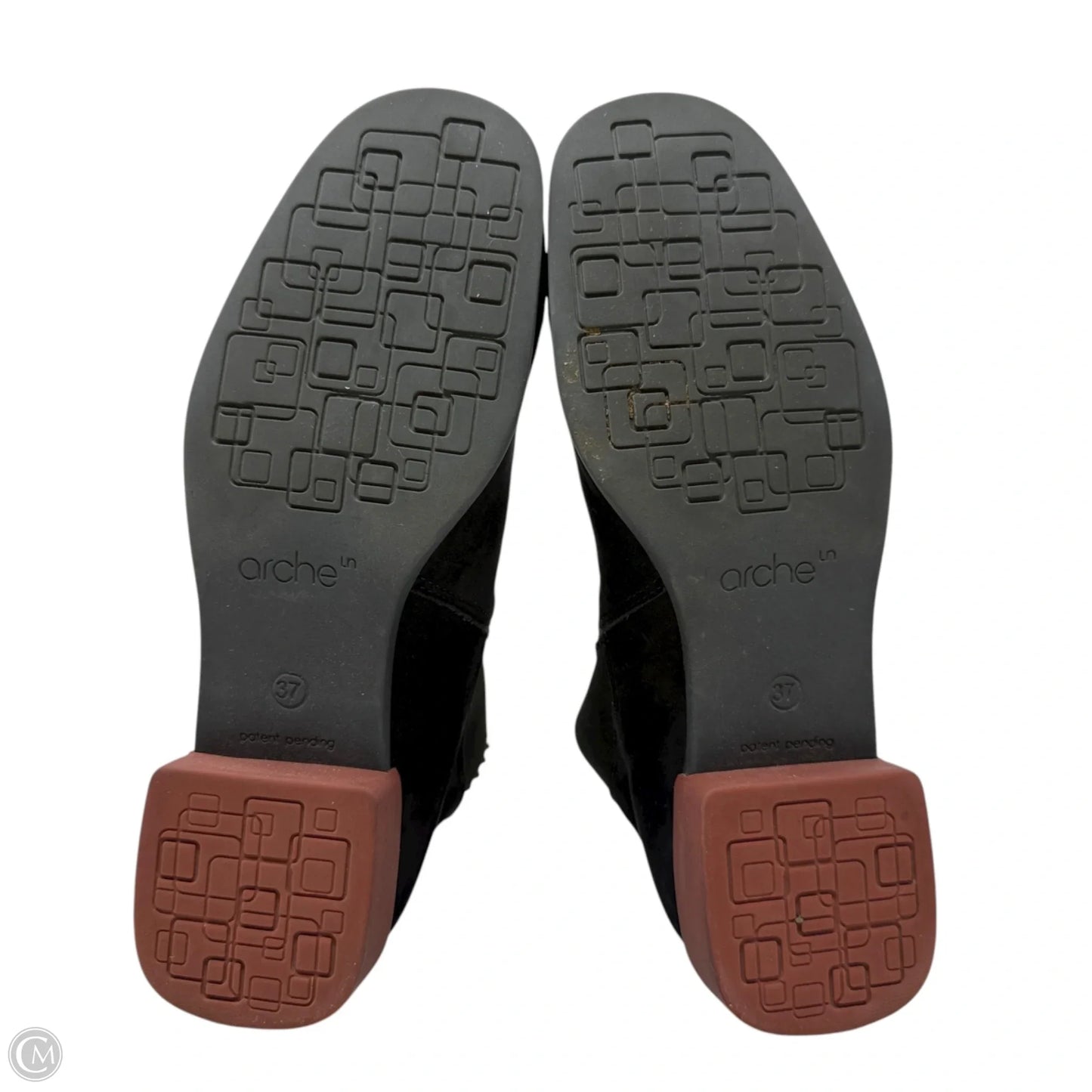 Twitic Low Ankle Chelsea Boots By Arche In Black, Size: 6