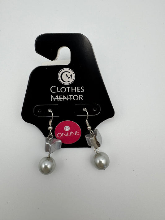 Earrings Dangle/drop By Clothes Mentor