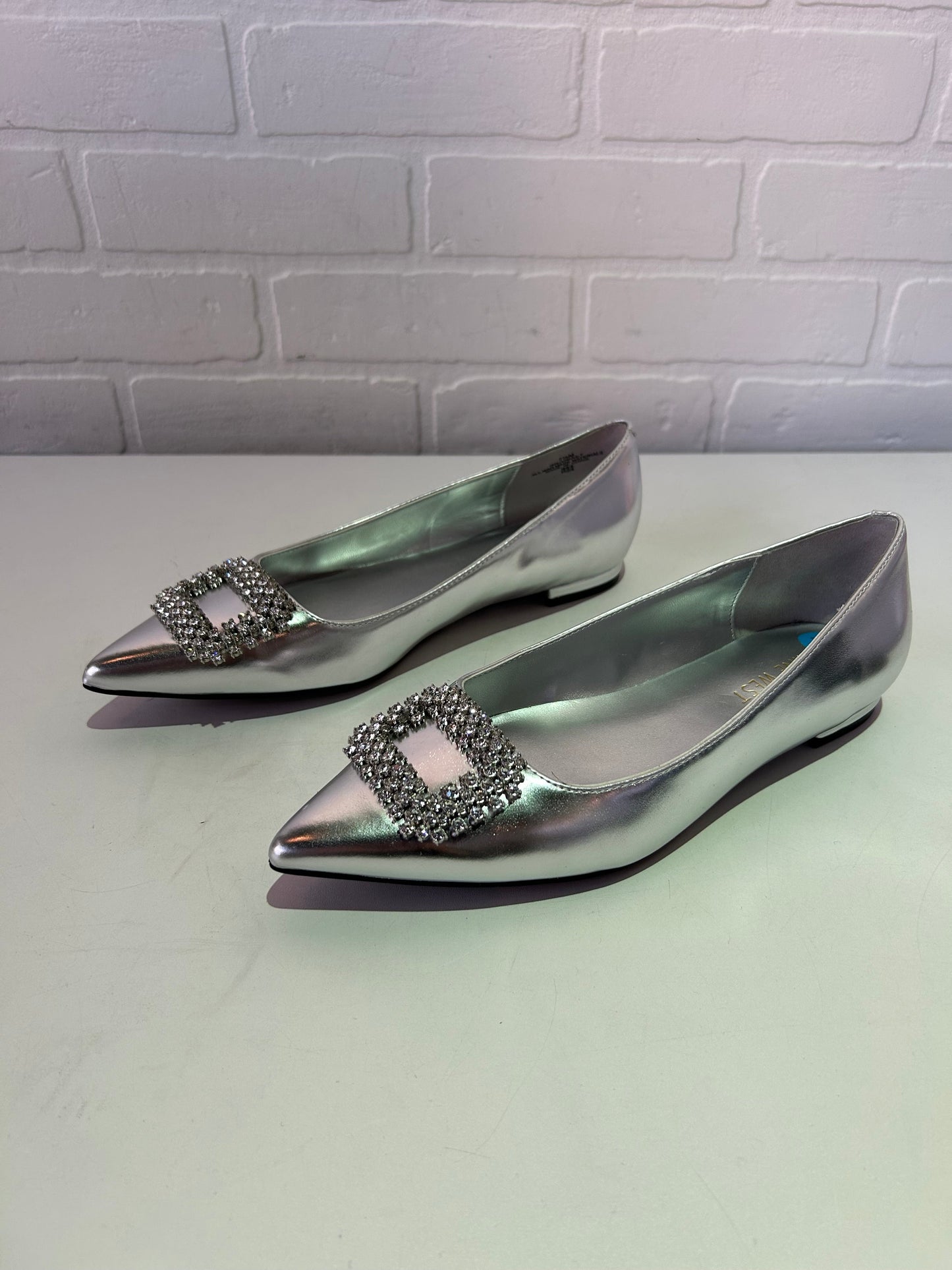 Shoes Flats By Nine West In Silver, Size: 7.5