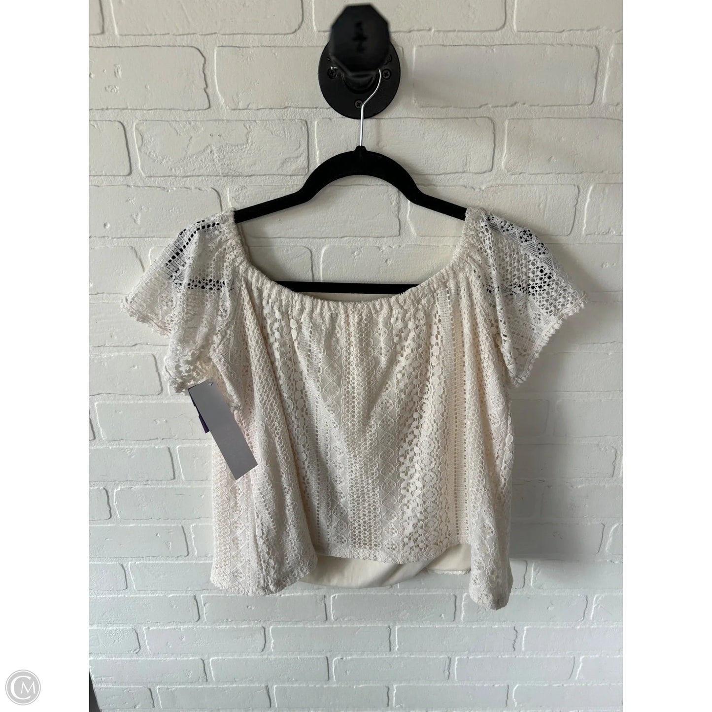 Top Short Sleeve By Miami In Ivory, Size: S