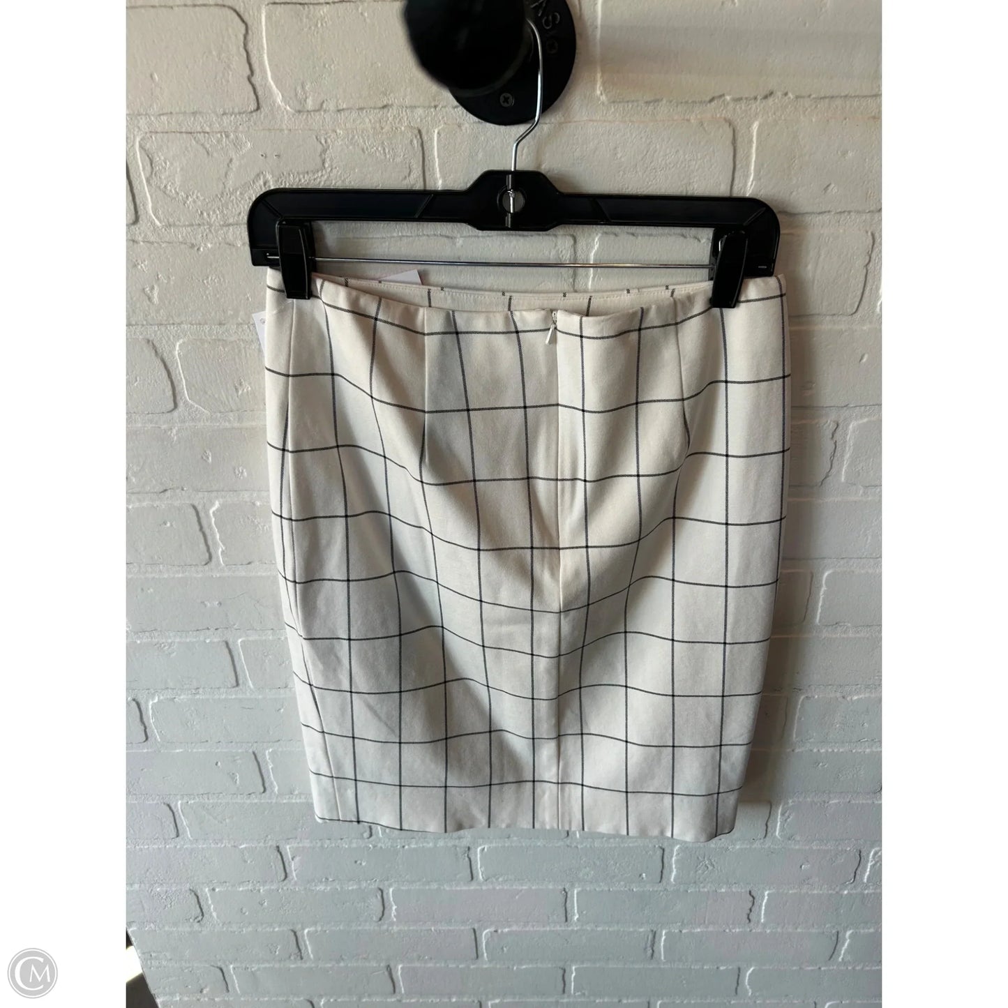Skirt Mini & Short By Banana Republic In Black & White, Size: 2