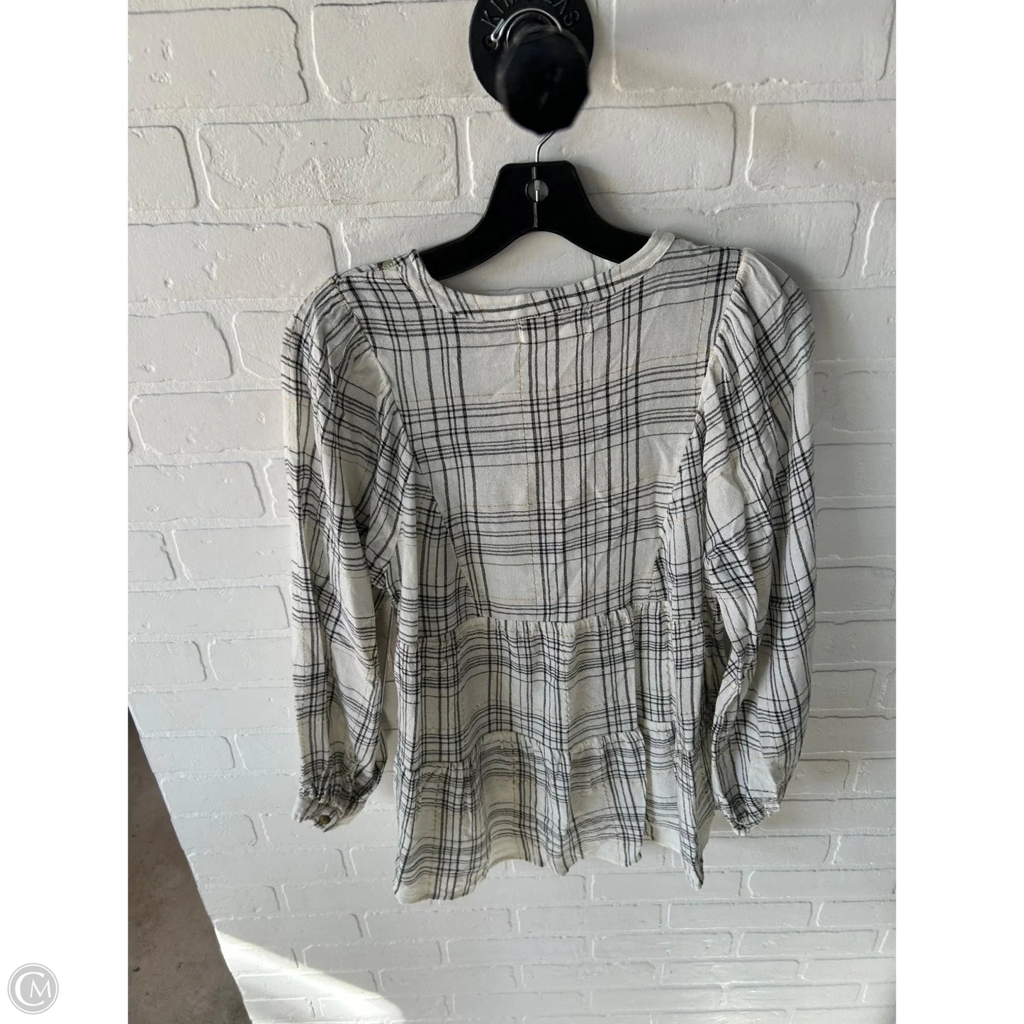 Top Long Sleeve By Anthropologie In Black & Cream, Size: Xs