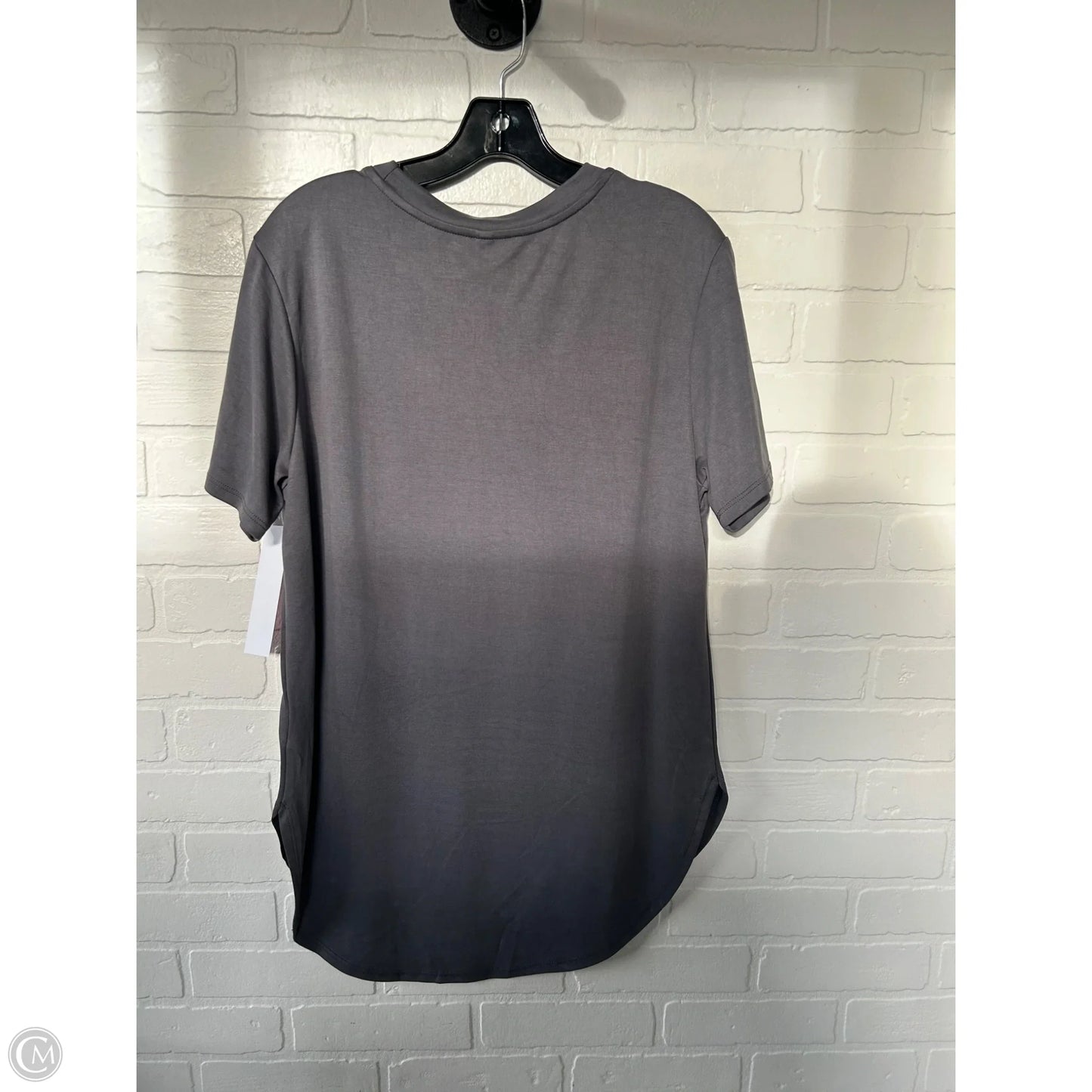 Top Short Sleeve By Wishlist In Grey, Size: L