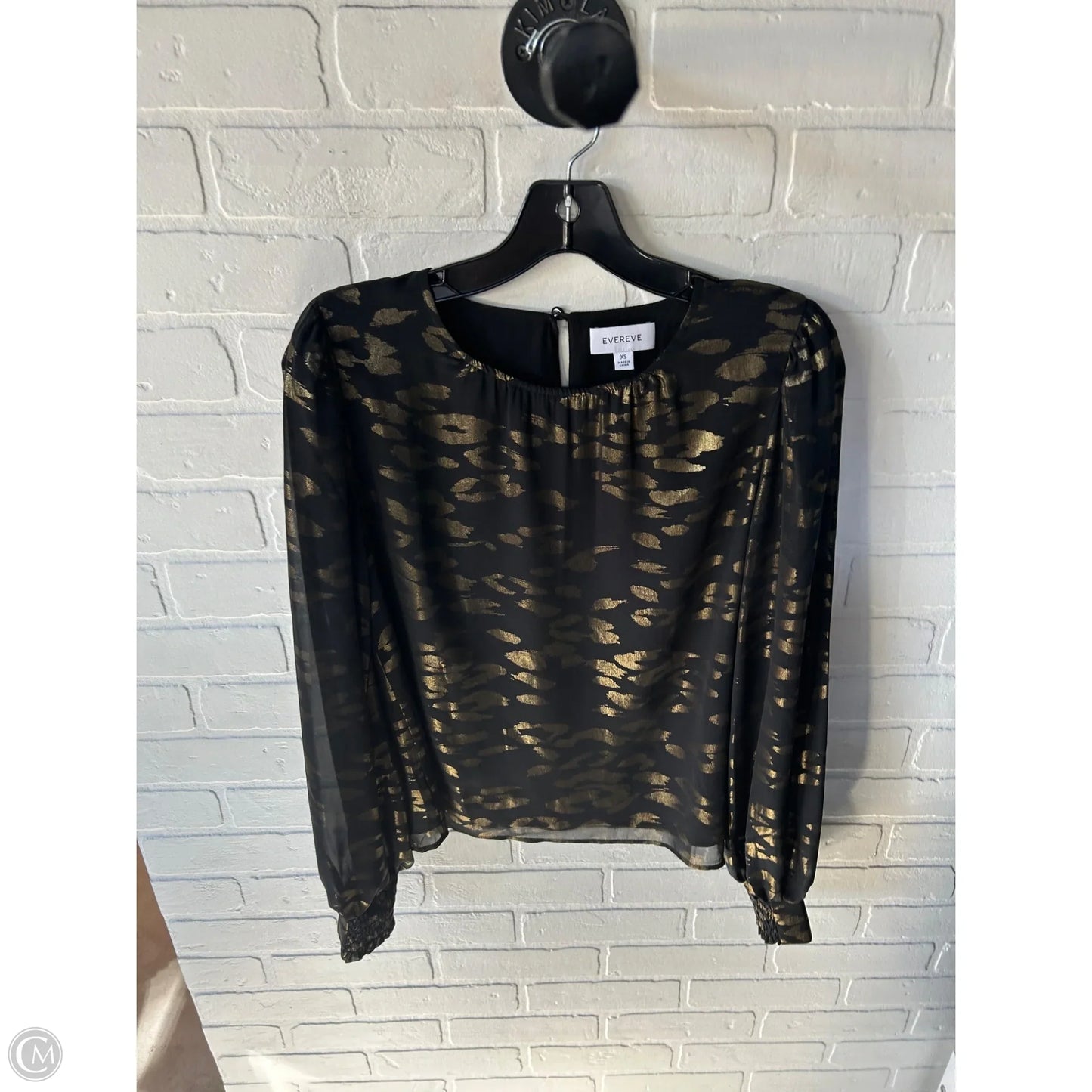 Top Long Sleeve By Evereve In Black & Gold, Size: Xs