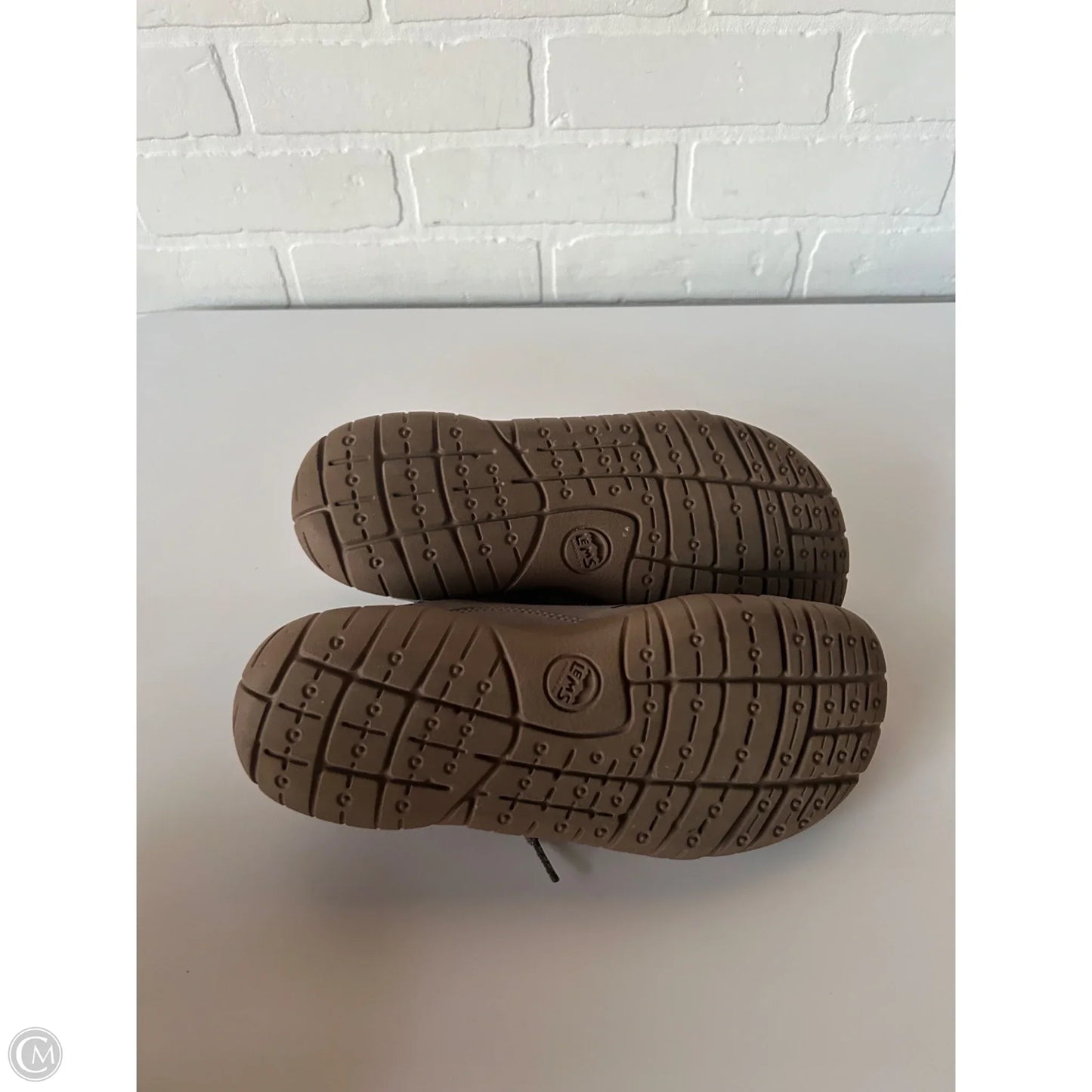 Shoes Sneakers By Cma In Grey, Size: 8