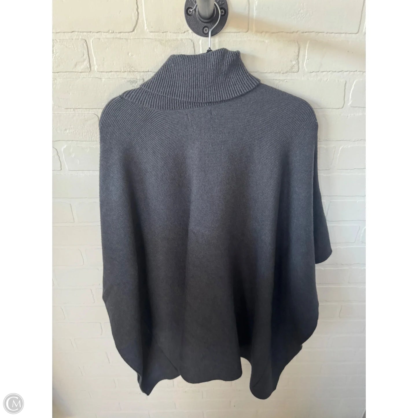 Poncho By Mer Sea In Grey, Size: Osfm