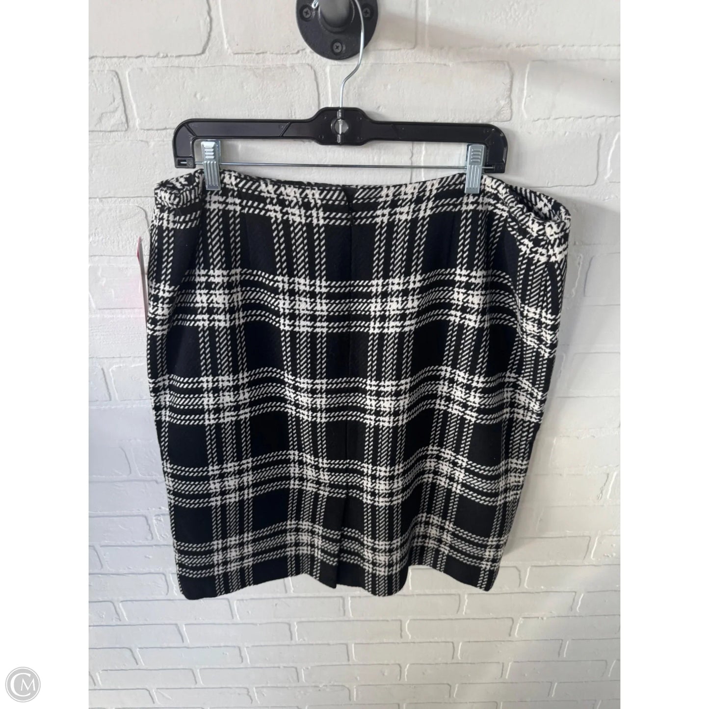 Skirt Mini & Short By Talbots In Black & White, Size: 16
