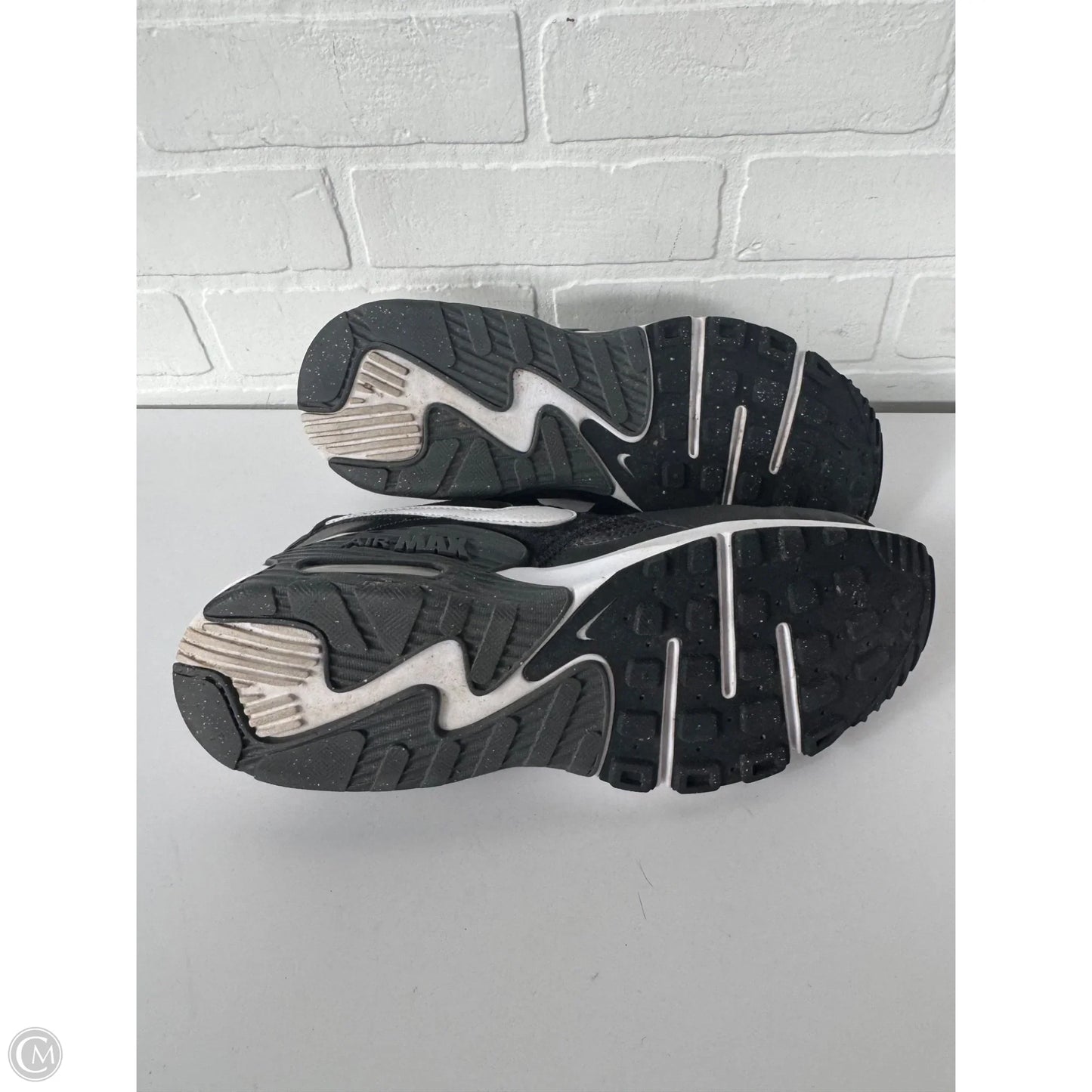 Shoes Athletic By Nike In Black & White, Size: 9