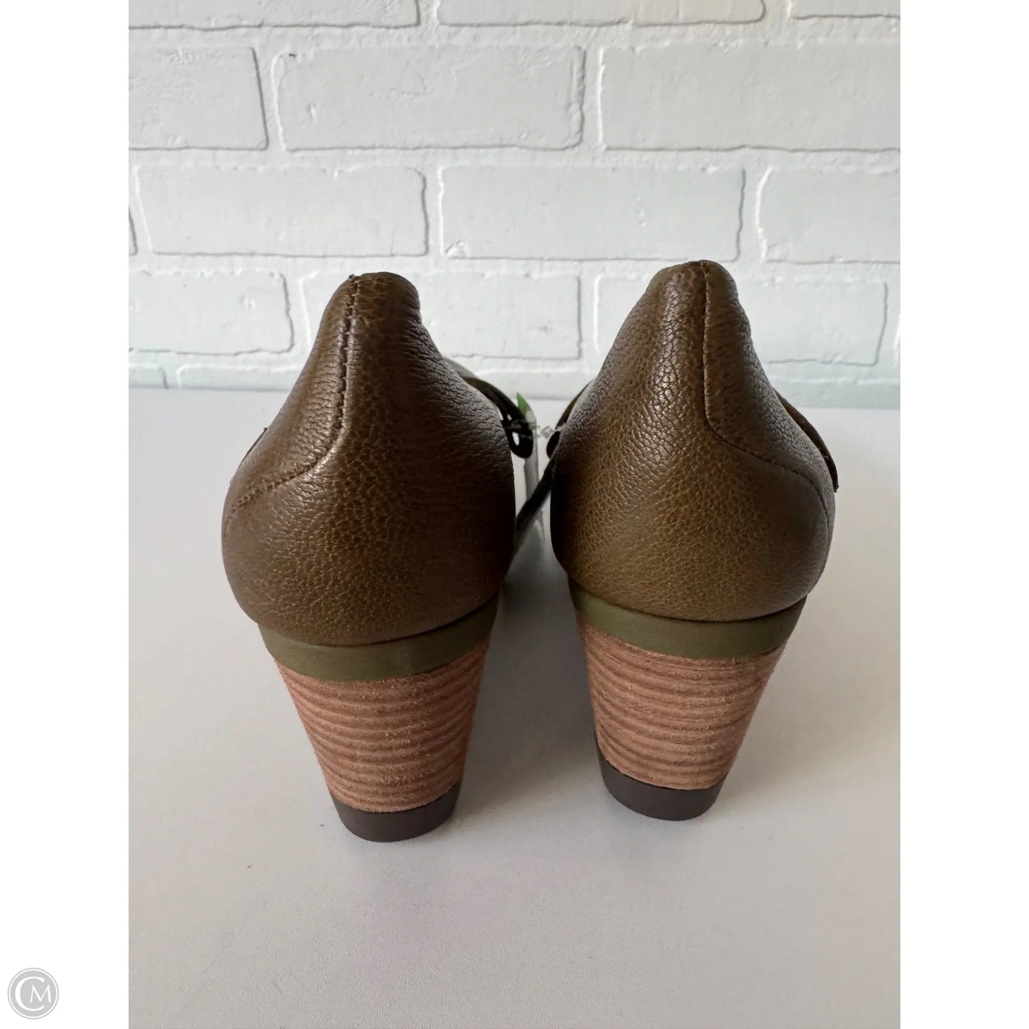 Shoes Heels Wedge By Cmc In Green, Size: 9