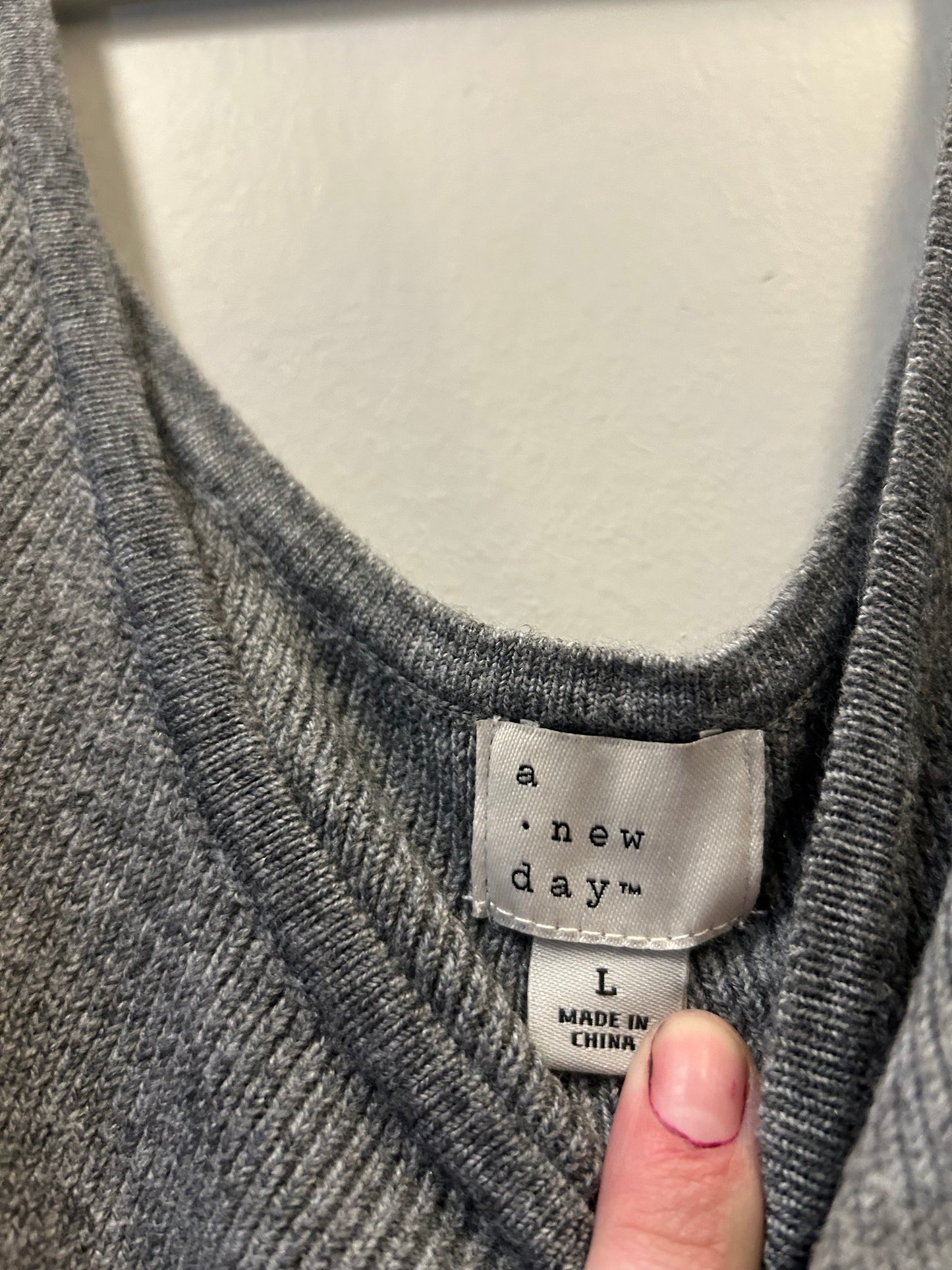 Top Sleeveless By A New Day In Grey, Size: L