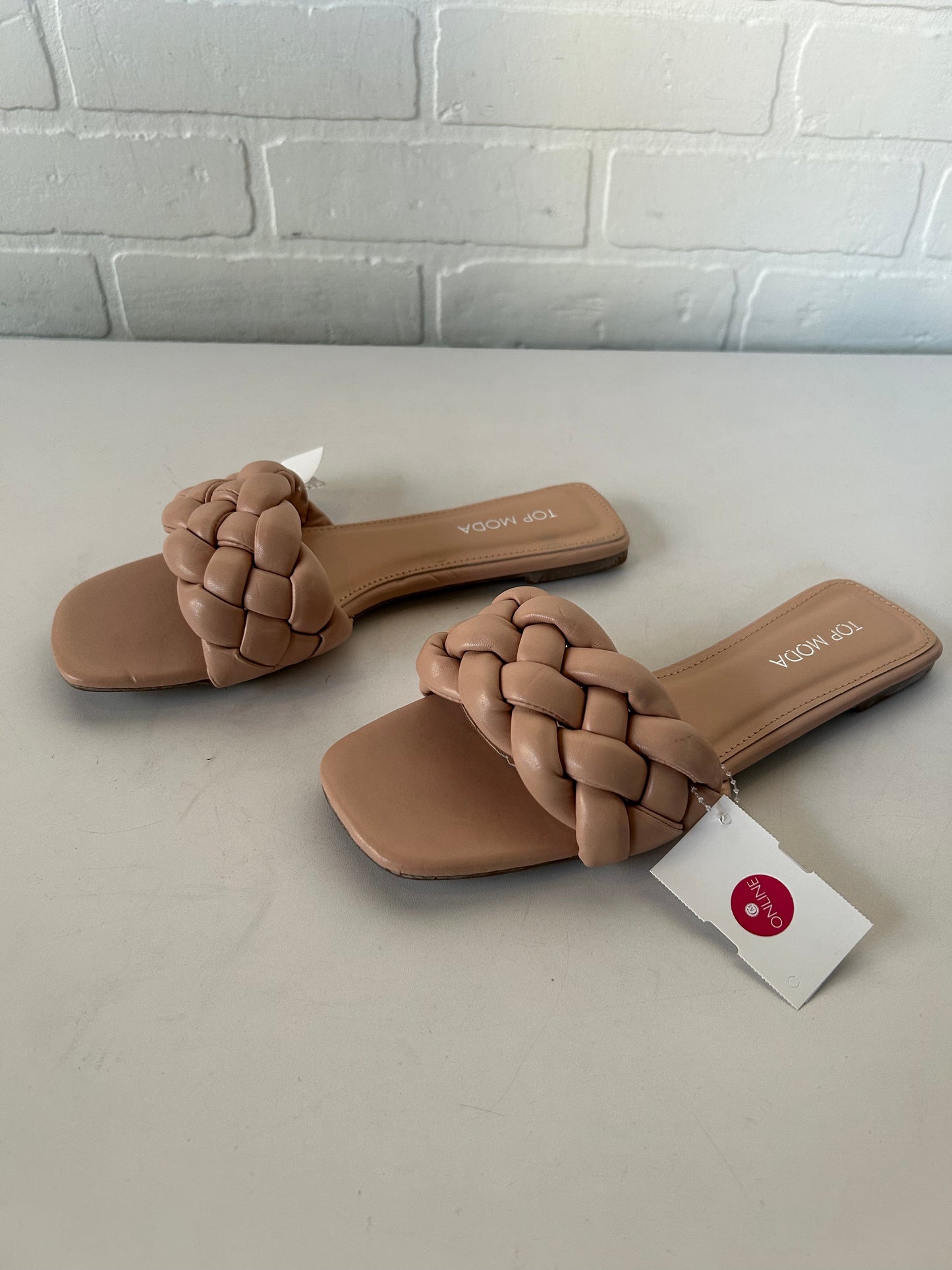 Sandals Flats By Top Moda In Tan, Size: 7