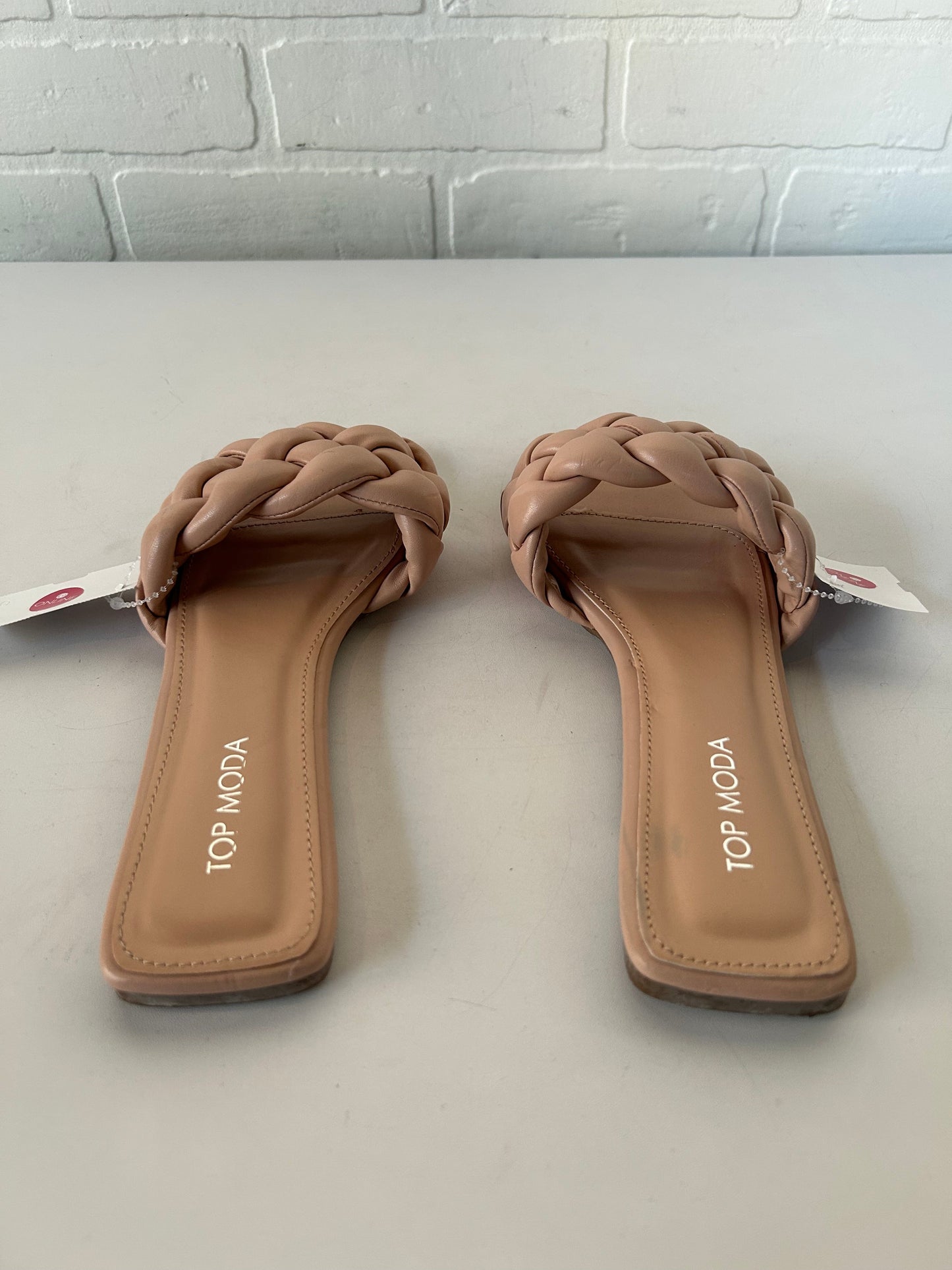 Sandals Flats By Top Moda In Tan, Size: 7