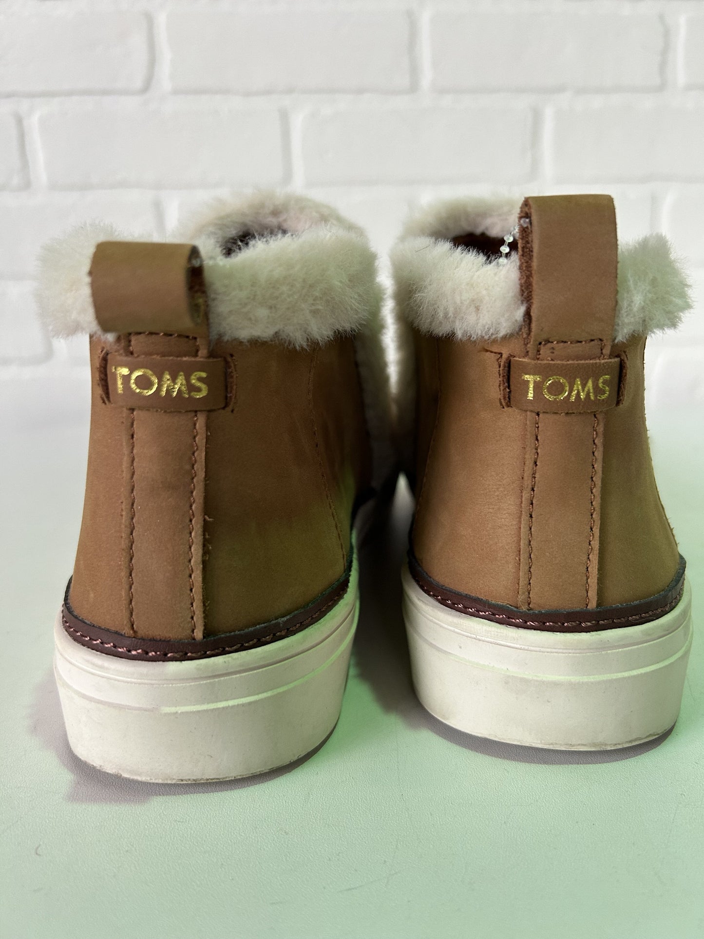 Boots Ankle Flats By Toms Size: 9.5