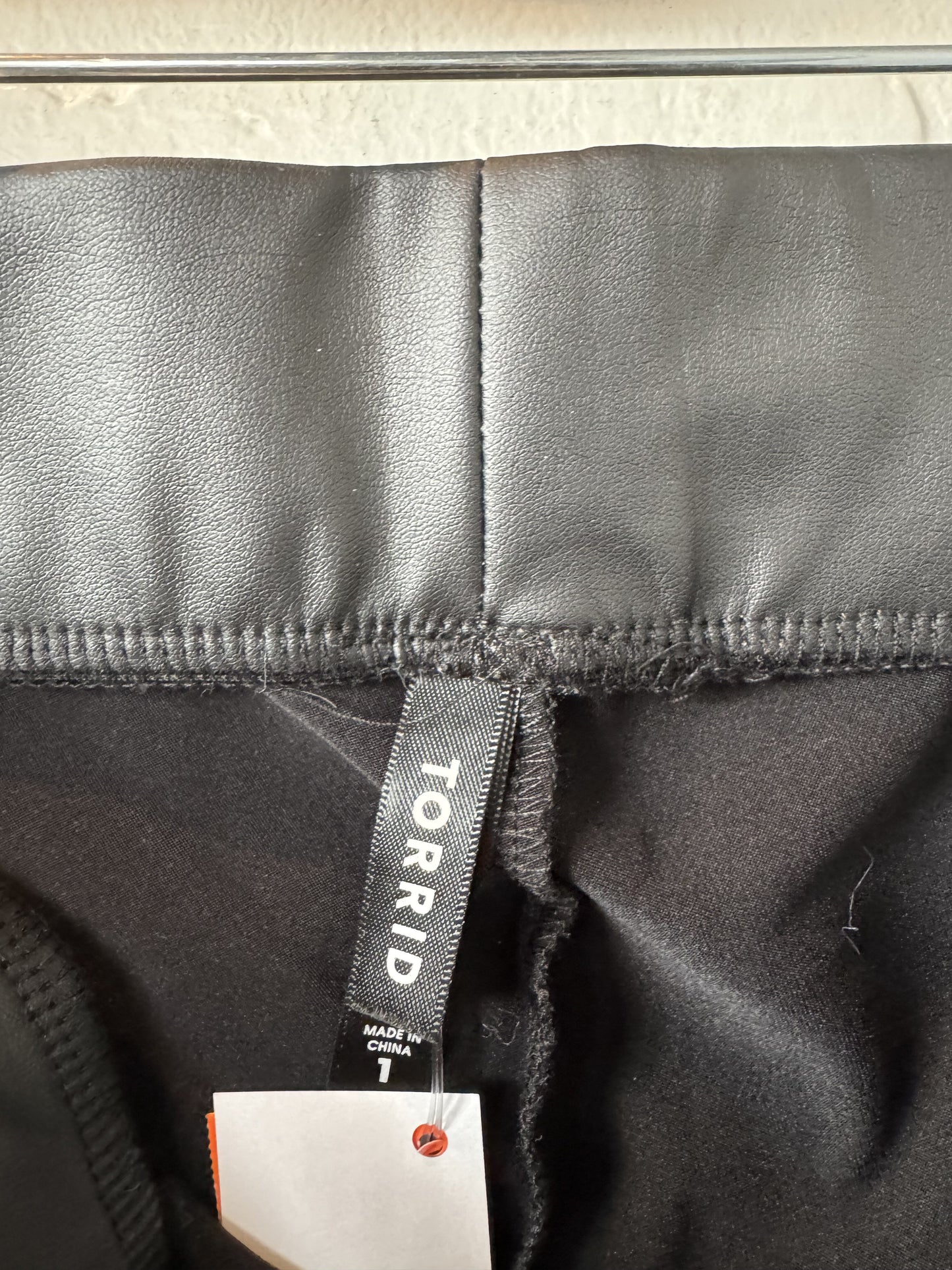 Pants Leggings By Torrid Size: 18