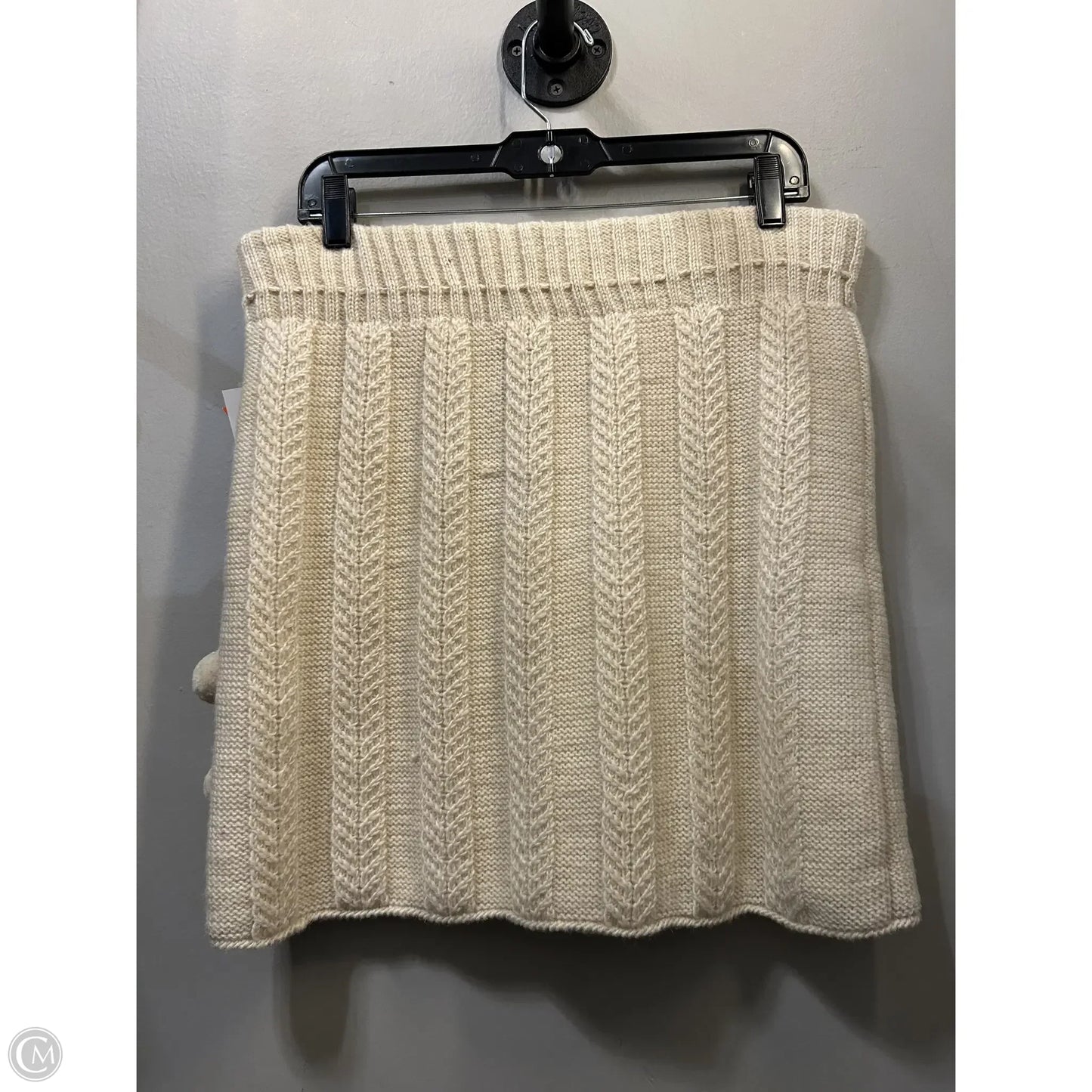 Skirt Mini & Short By LOST HORIZONS In Cream & Red, Size: 8