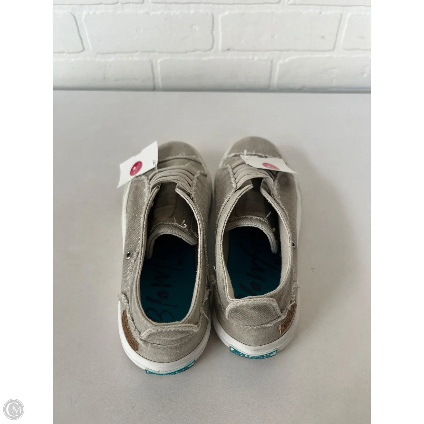 Shoes Flats By Blowfish In Grey, Size: 6