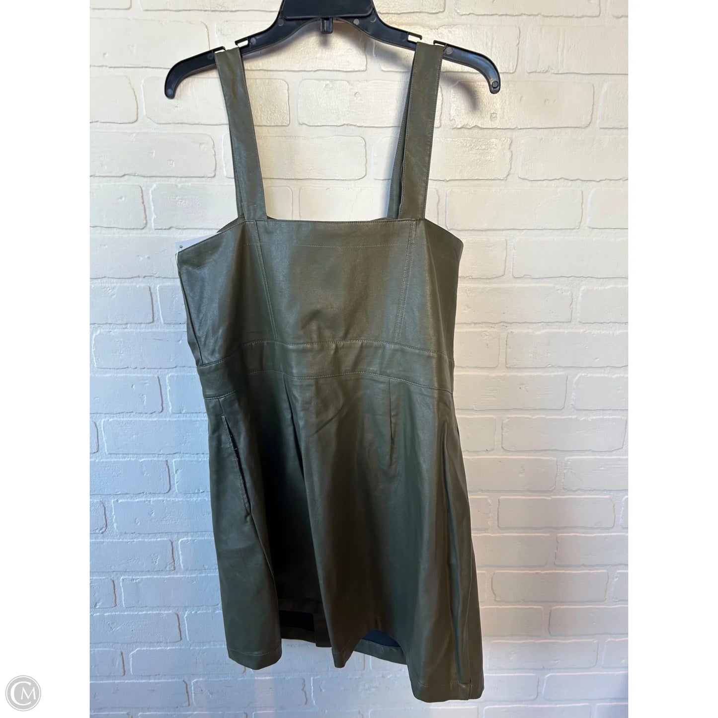 Dress Casual Short By Wild Fable In Green, Size: L