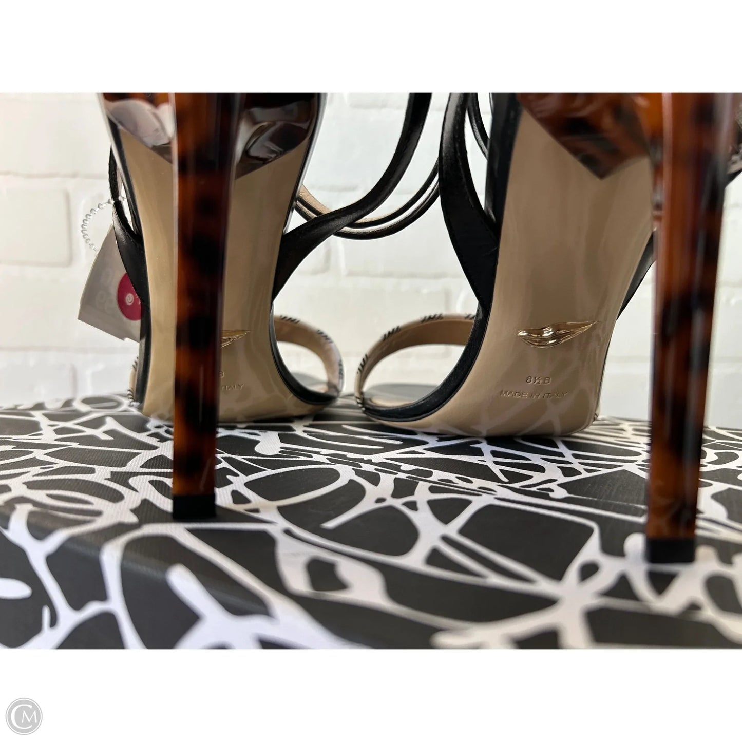 Sandals Designer By Diane Von Furstenberg In Black & White, Size: 8.5