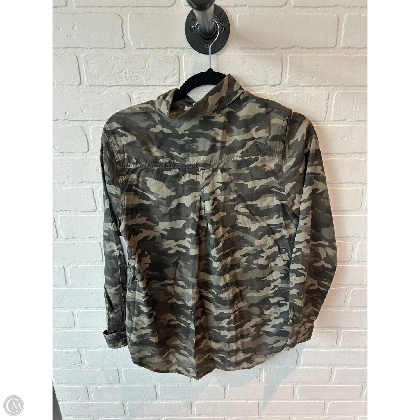 Top Long Sleeve By Beachlunchlounge In Green, Size: M