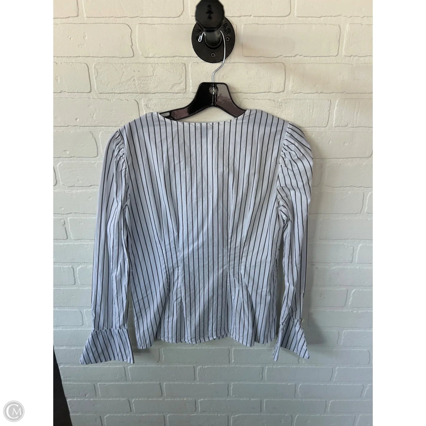 Top Long Sleeve By Ann Taylor In Grey & White, Size: Xs