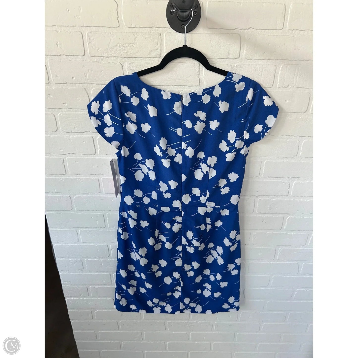 Dress Casual Short By Tommy Hilfiger In Blue & White, Size: S