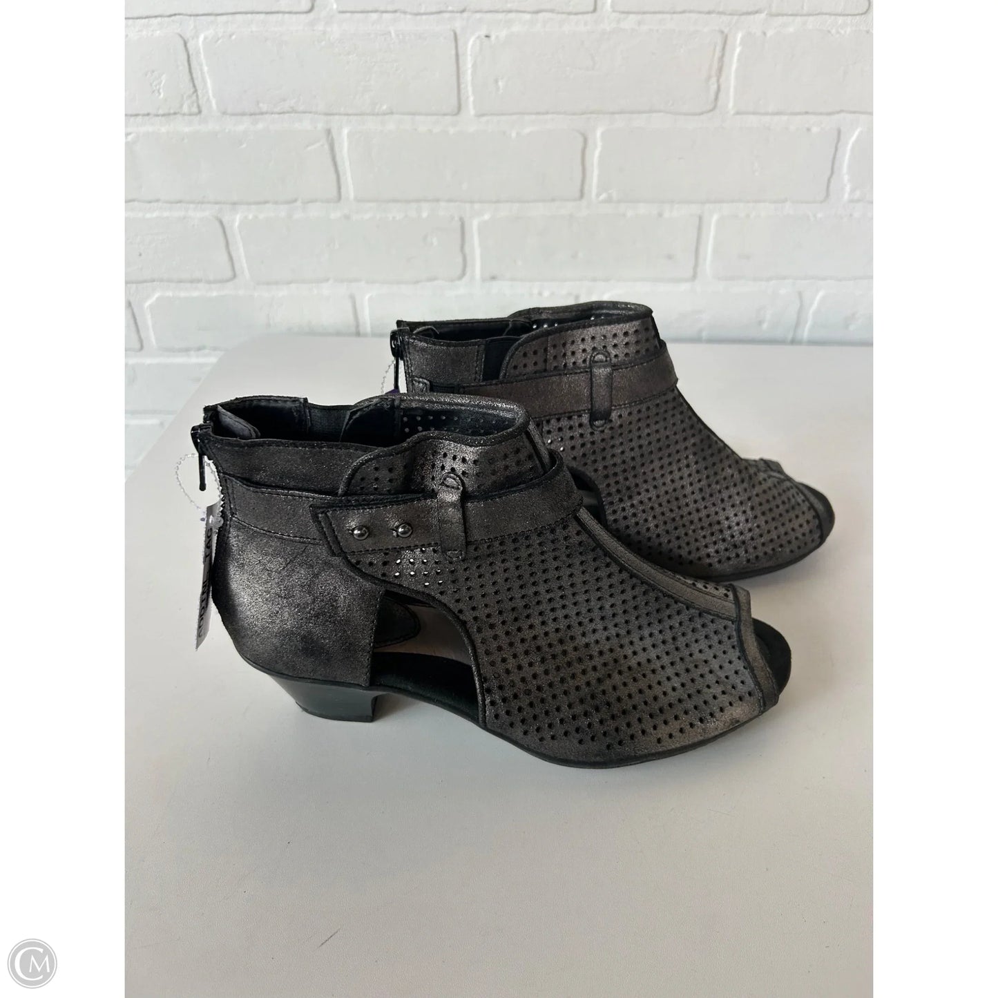 Sandals Heels Block By Earth In Grey, Size: 8.5