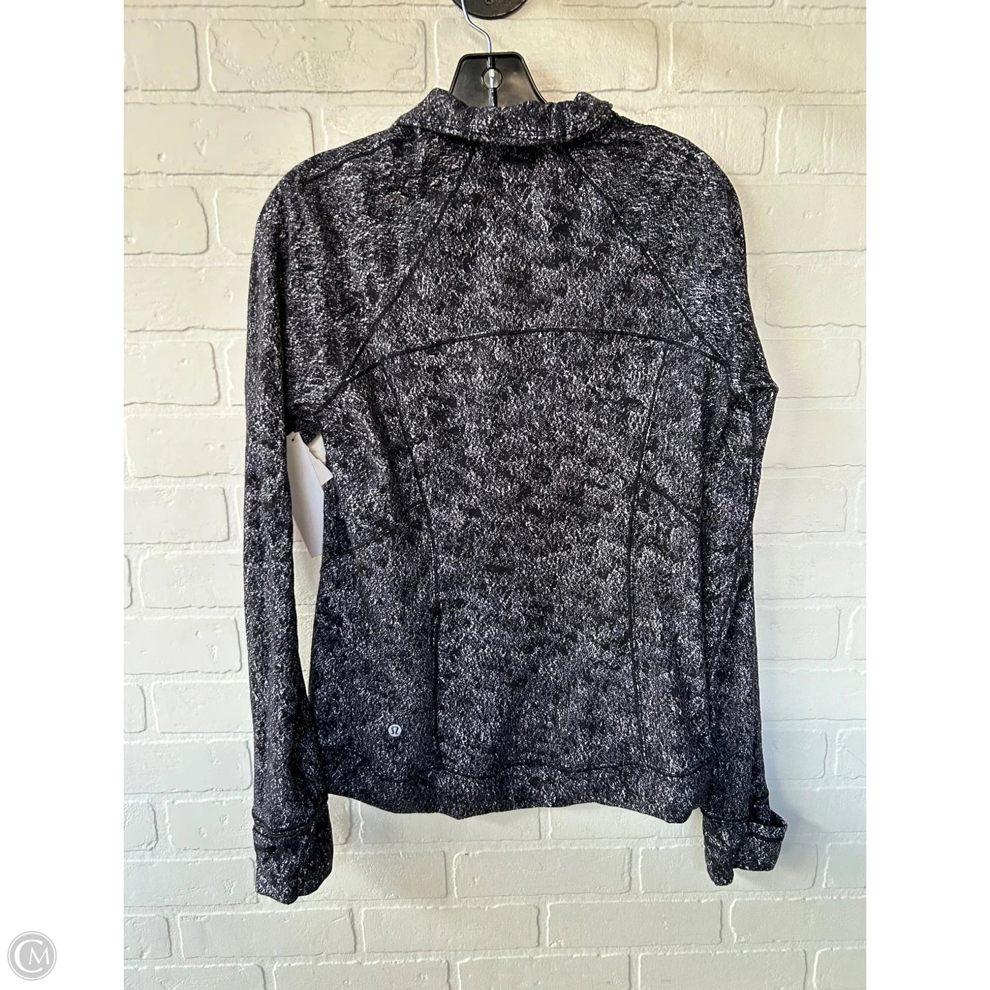 Athletic Top Long Sleeve Collar By Lululemon In Black, Size: M