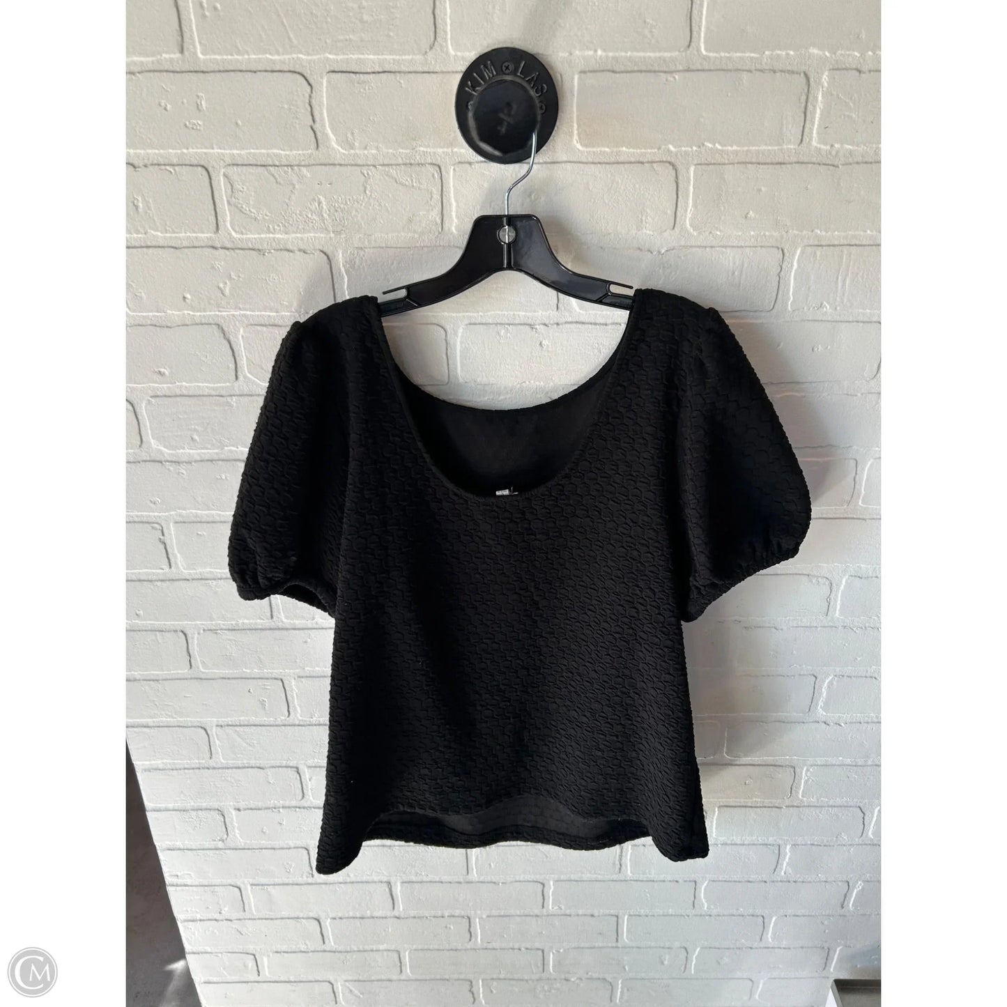 Top Short Sleeve By Porridge In Black, Size: L