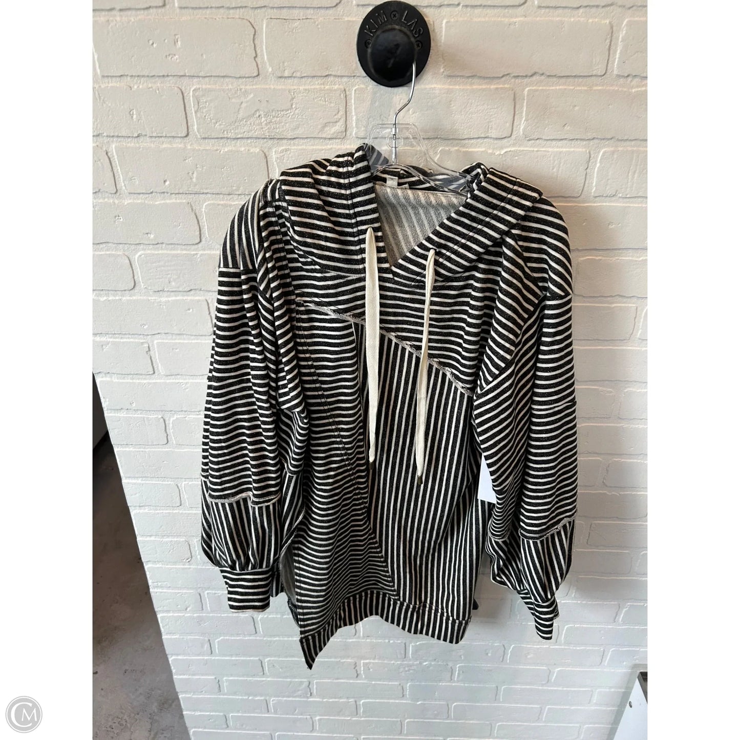 Sweatshirt Hoodie By Pilcro In Black & White, Size: M