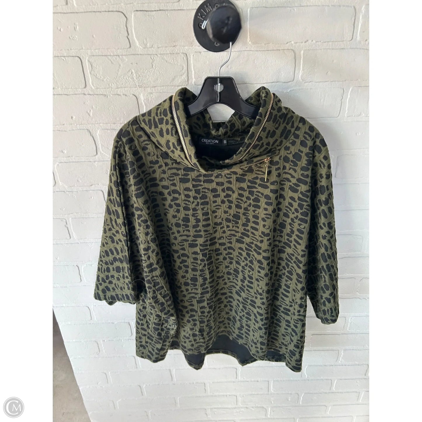Poncho By Clothes Mentor In Black & Green, Size: S