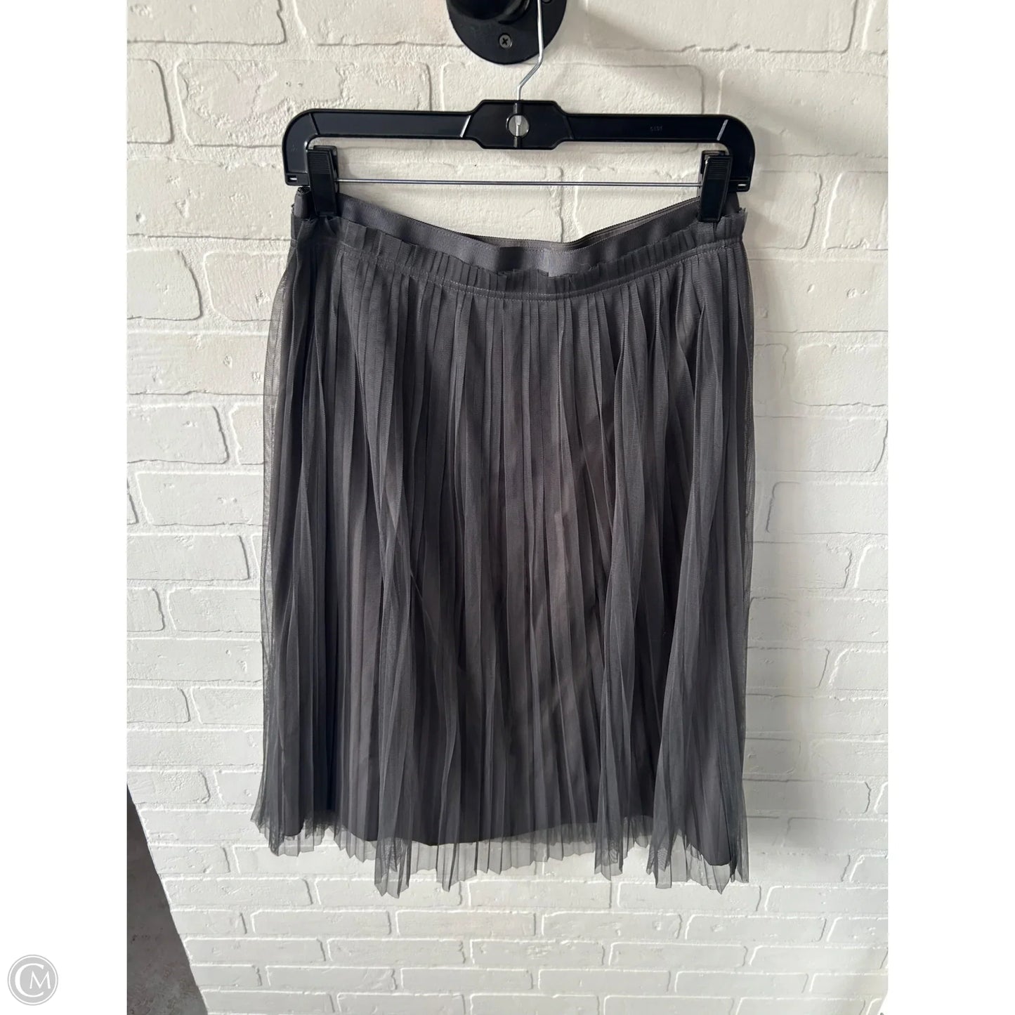 Skirt Midi By Banana Republic In Grey, Size: 4