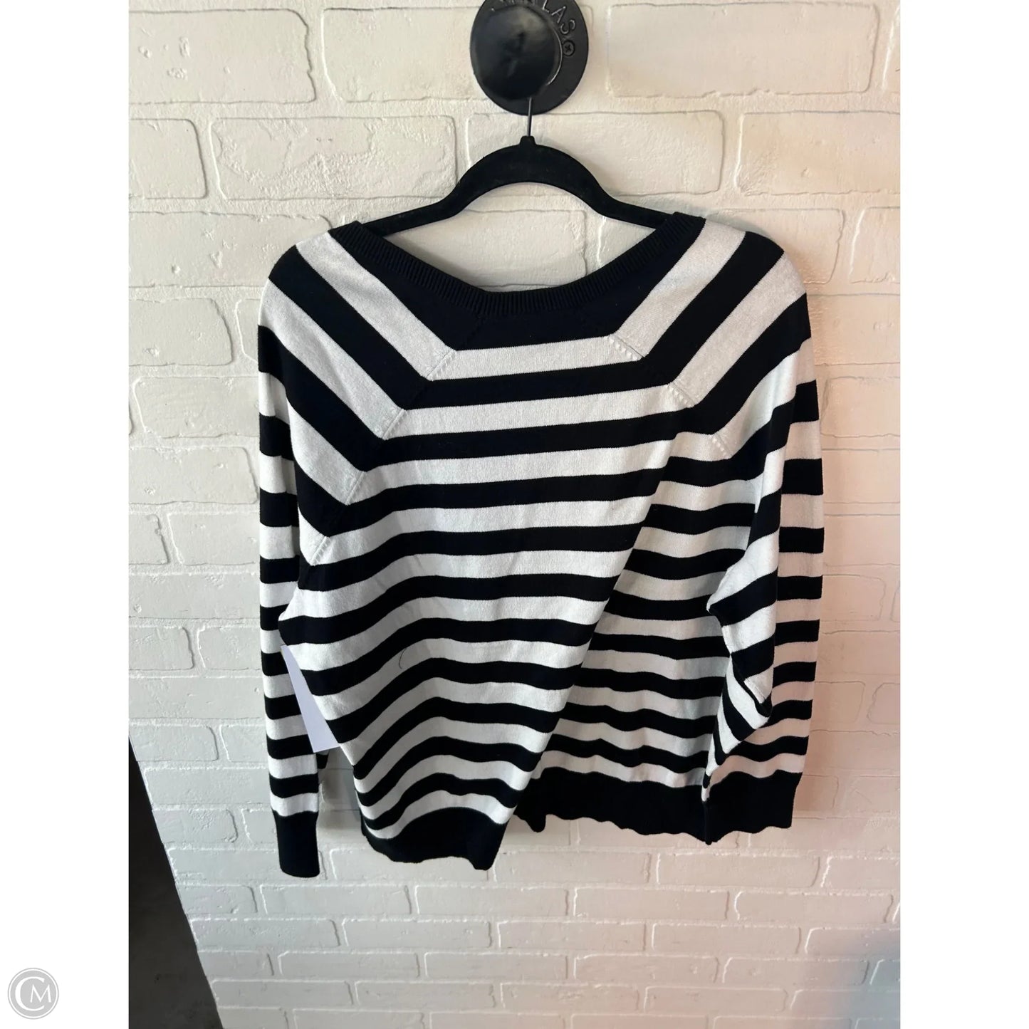 Sweater By Torrid In Black & White, Size: 1x