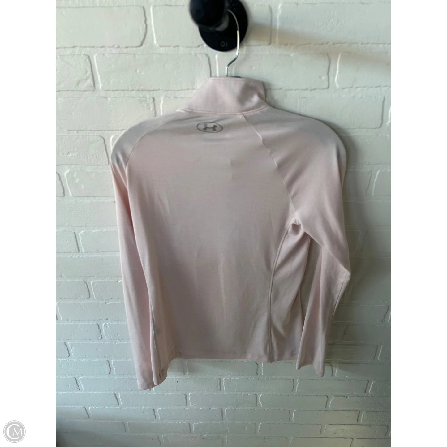 Athletic Top Long Sleeve Collar By Under Armour In Pink, Size: S