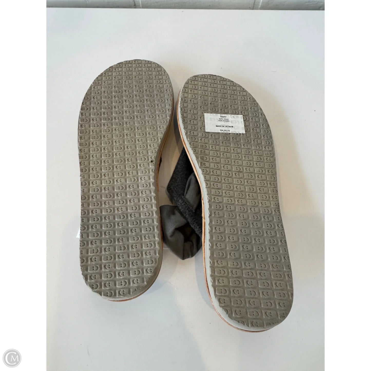 Shoes Flats By Sanuk In Grey, Size: 9