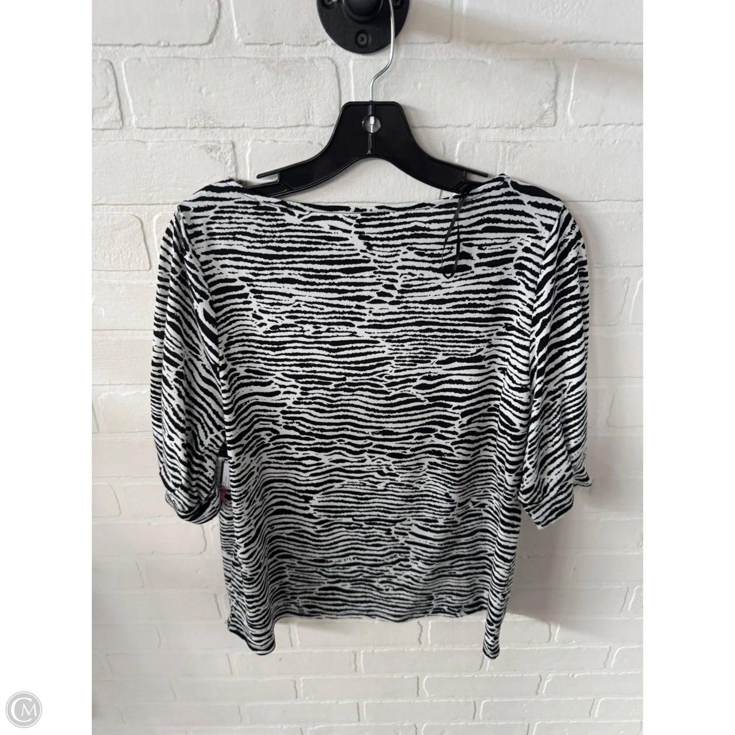 Top Short Sleeve By H&m In Black & White, Size: M